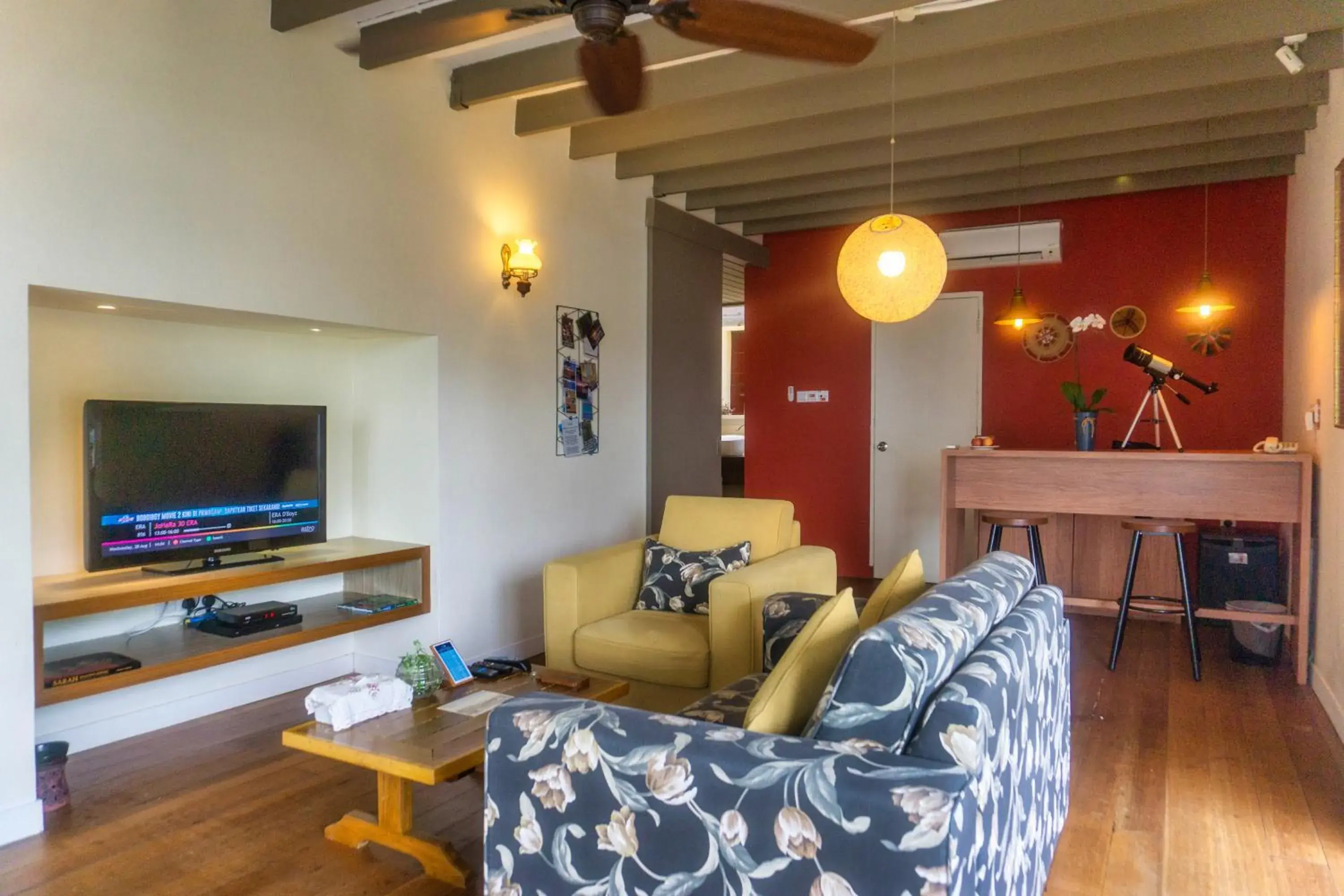 Living room, Seating Area in Sutera Sanctuary Lodges at Manukan Island