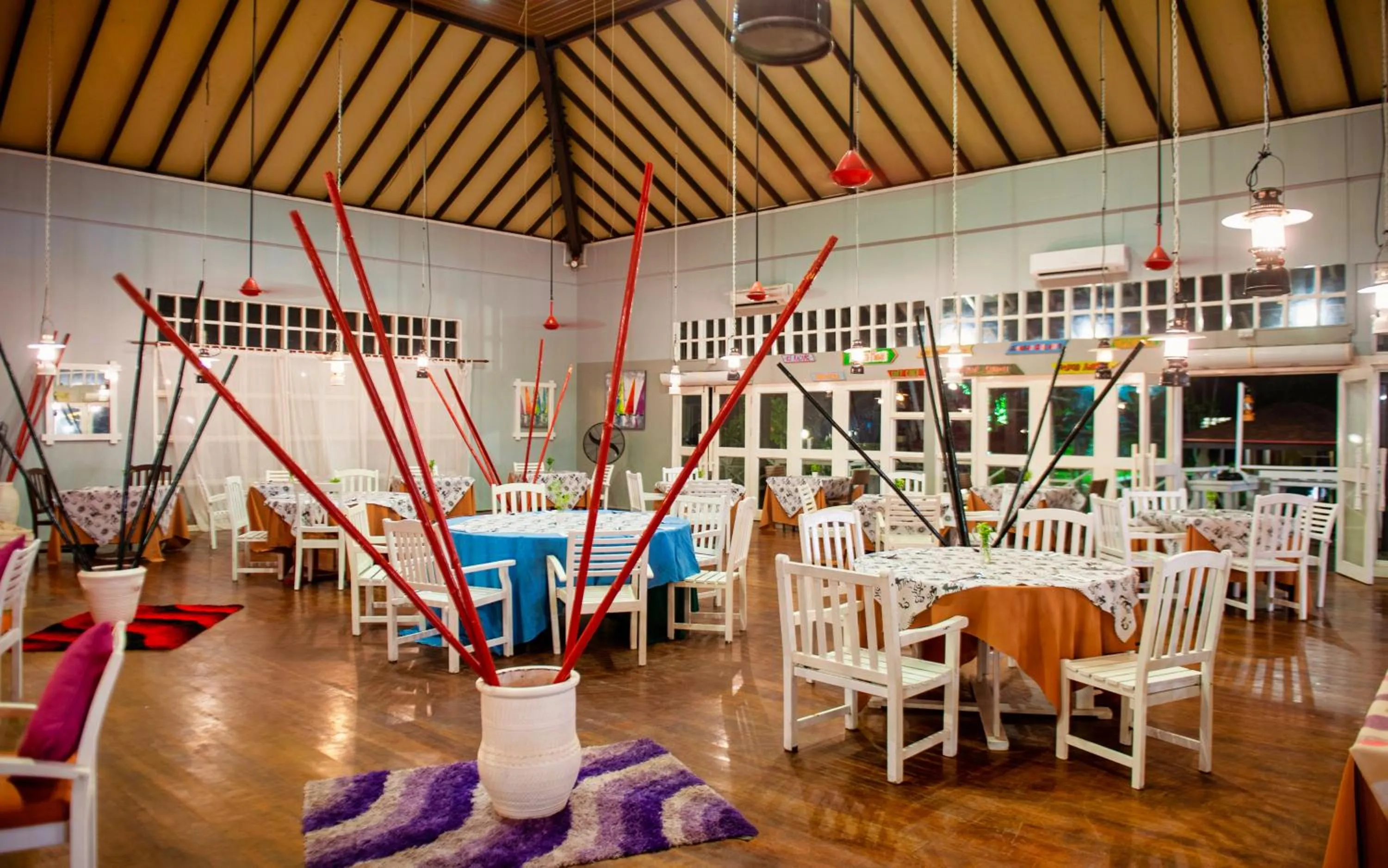 Restaurant/places to eat in Sutera Sanctuary Lodges At Manukan Island