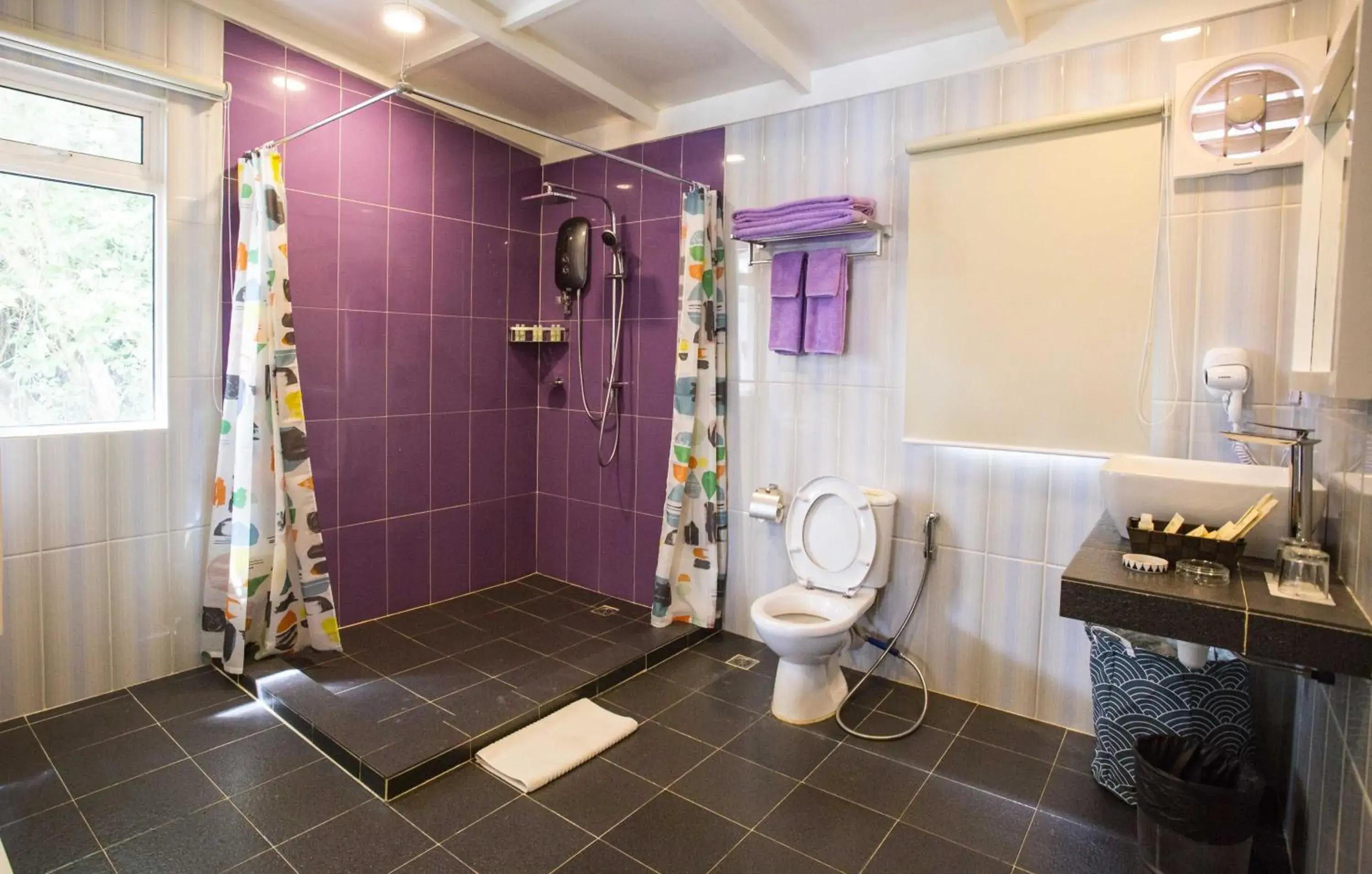 Shower, Bathroom in Sutera Sanctuary Lodges at Manukan Island