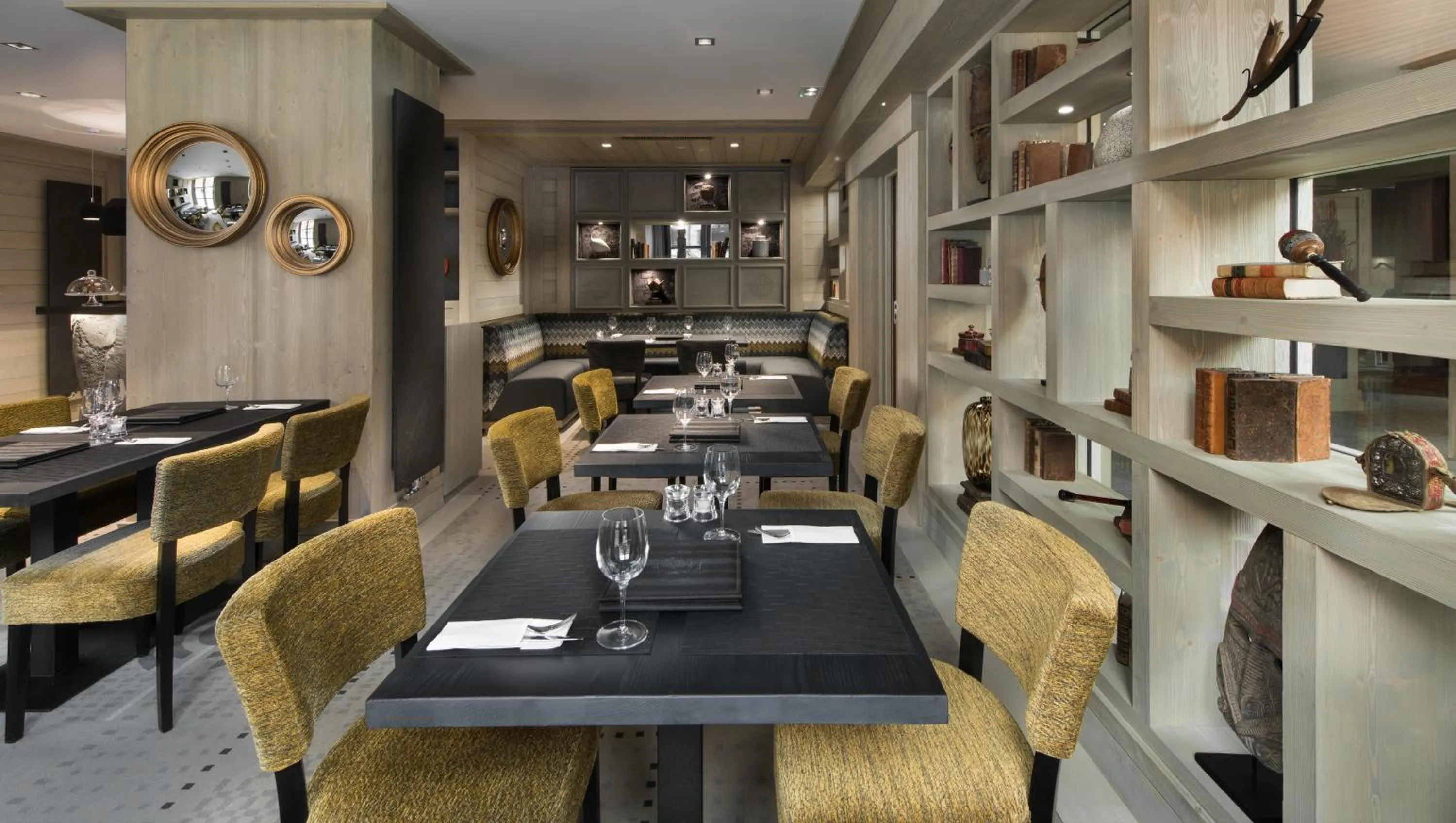 Restaurant/places to eat in Le K2 Djola