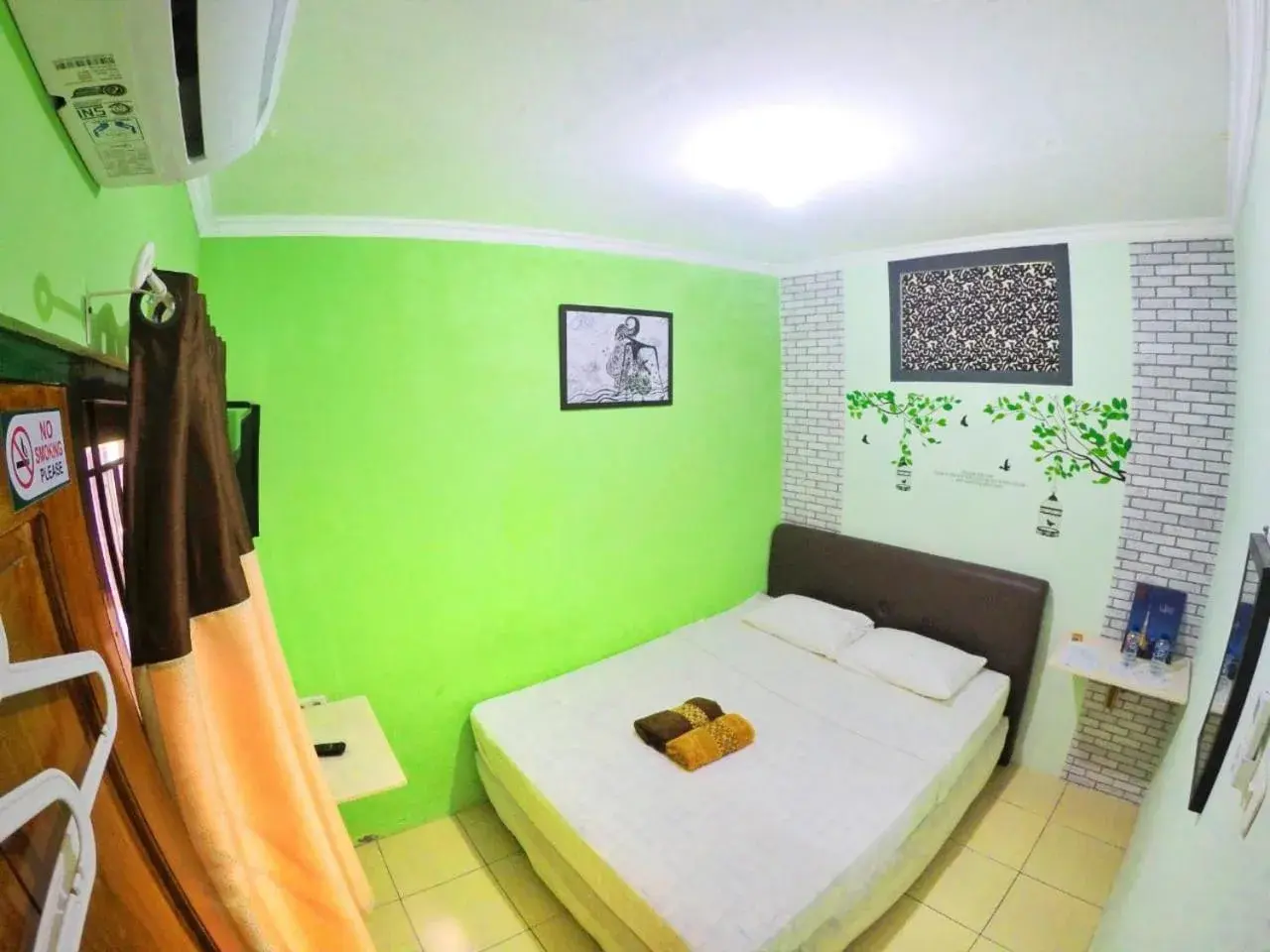 Double Room in nDalem Eyang Dwijo Double Room in nDalem Eyang Dwijo
