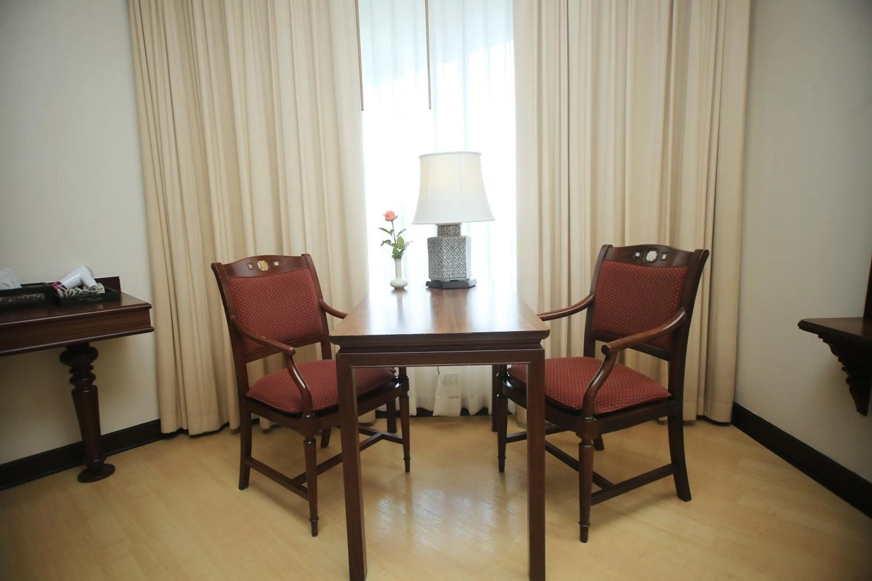 Living room in Wiang Inn Hotel