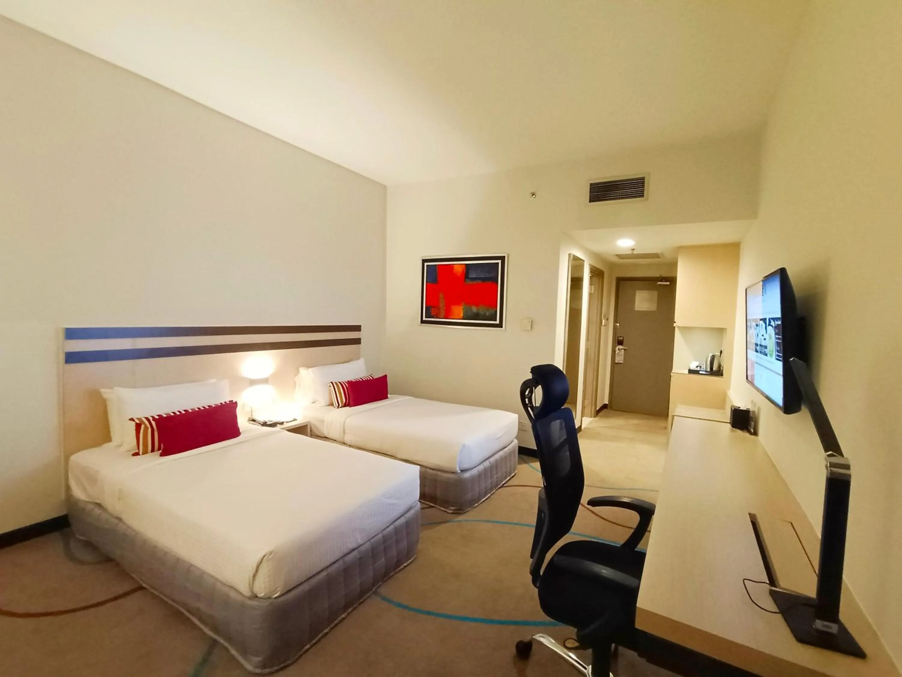 Bedroom, Bed in Premiere Hotel - Complimentary Shuttle to Klang Wholesale Market