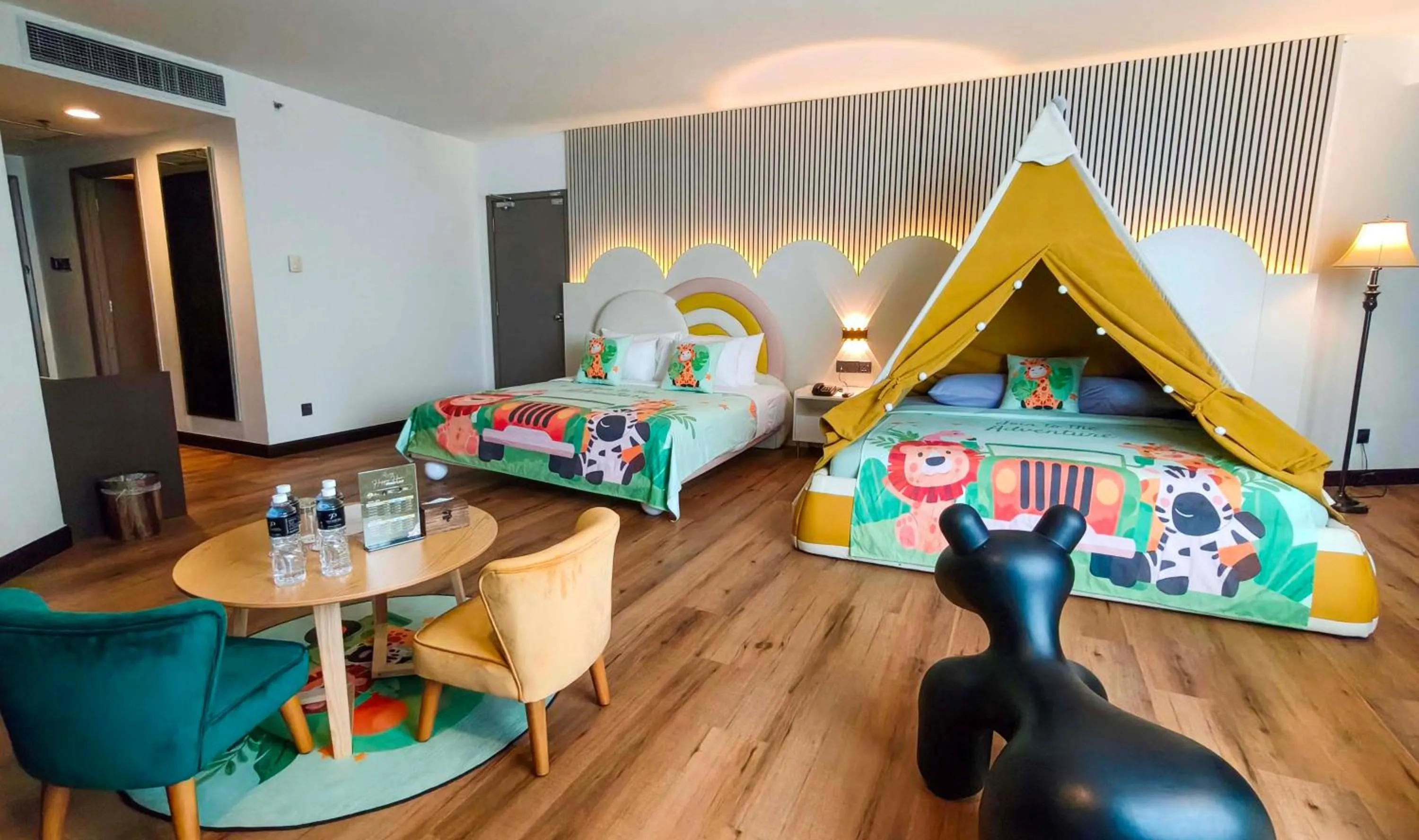 Bed in Premiere Hotel - Complimentary Shuttle to Klang Wholesale Market