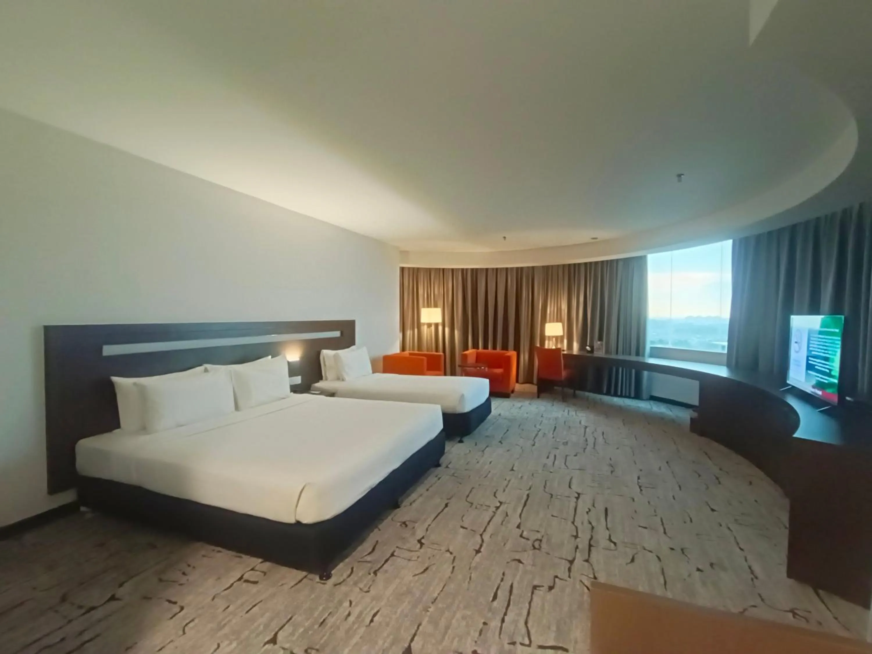 Bed in Premiere Hotel - Complimentary Shuttle to Klang Wholesale Market