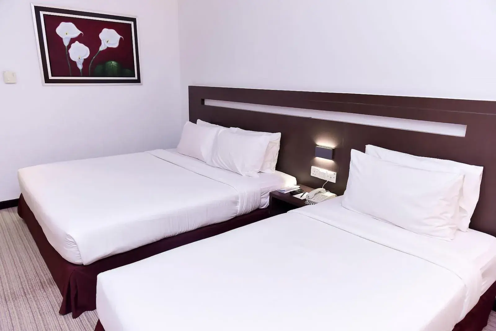 Bedroom, Bed in Premiere Hotel