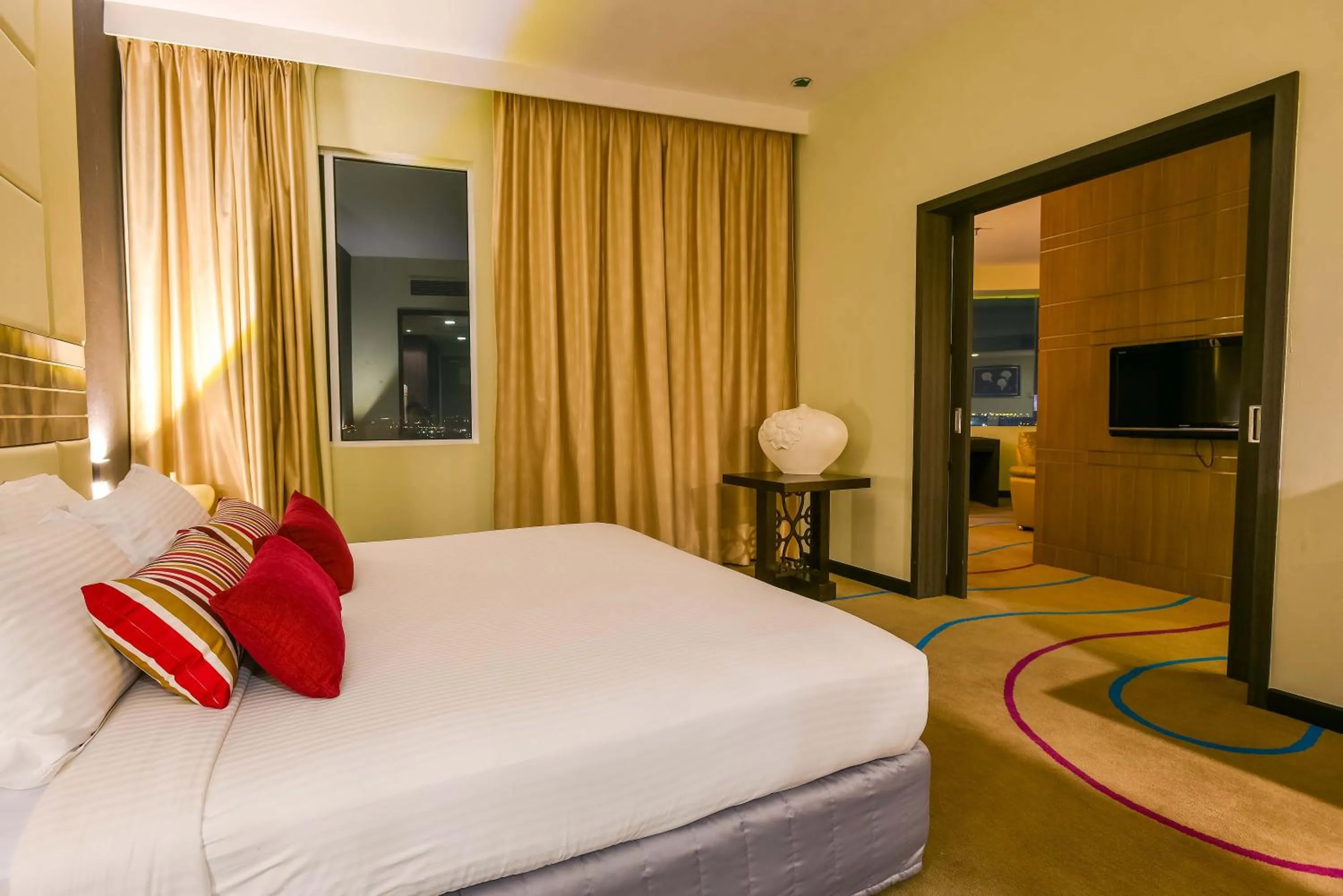 Photo of the whole room, Bed in Premiere Hotel - Complimentary Shuttle to Klang Wholesale Market