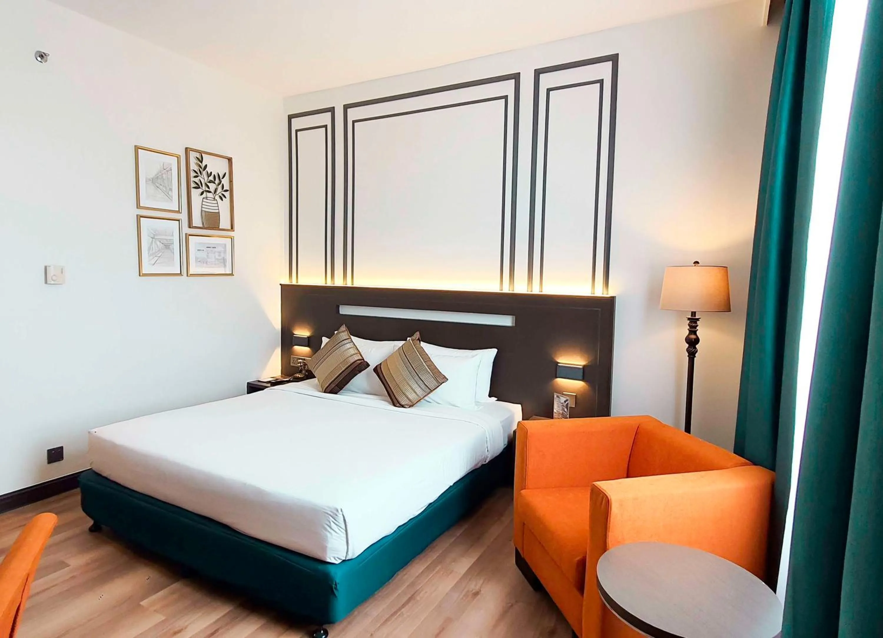 Bed in Premiere Hotel - Complimentary Shuttle to Klang Wholesale Market