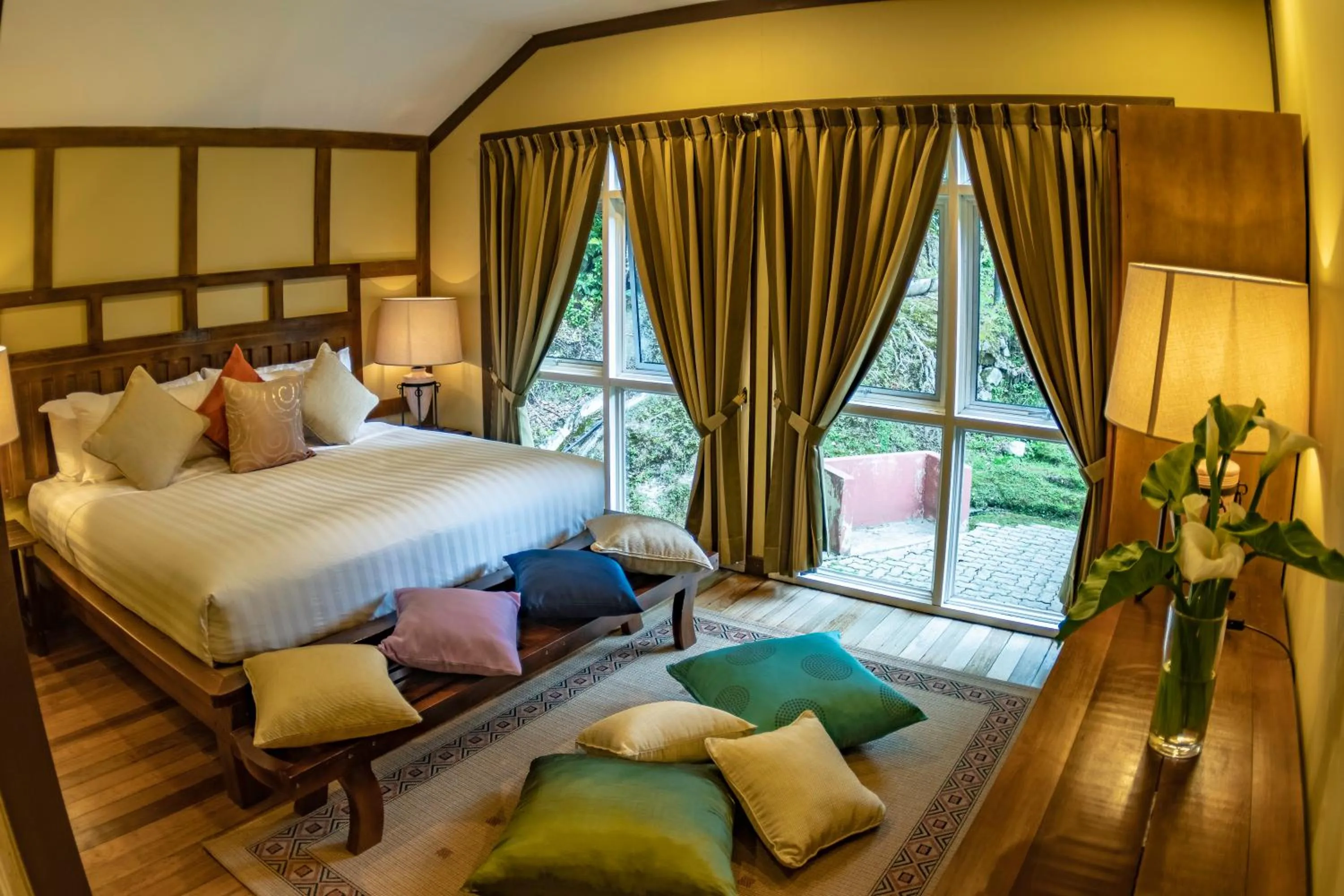 Bed in Sutera Sanctuary Lodges At Kinabalu Park