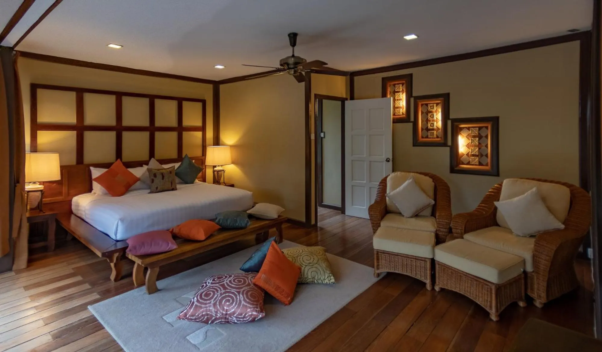 Photo of the whole room, Bed in Sutera Sanctuary Lodges At Kinabalu Park