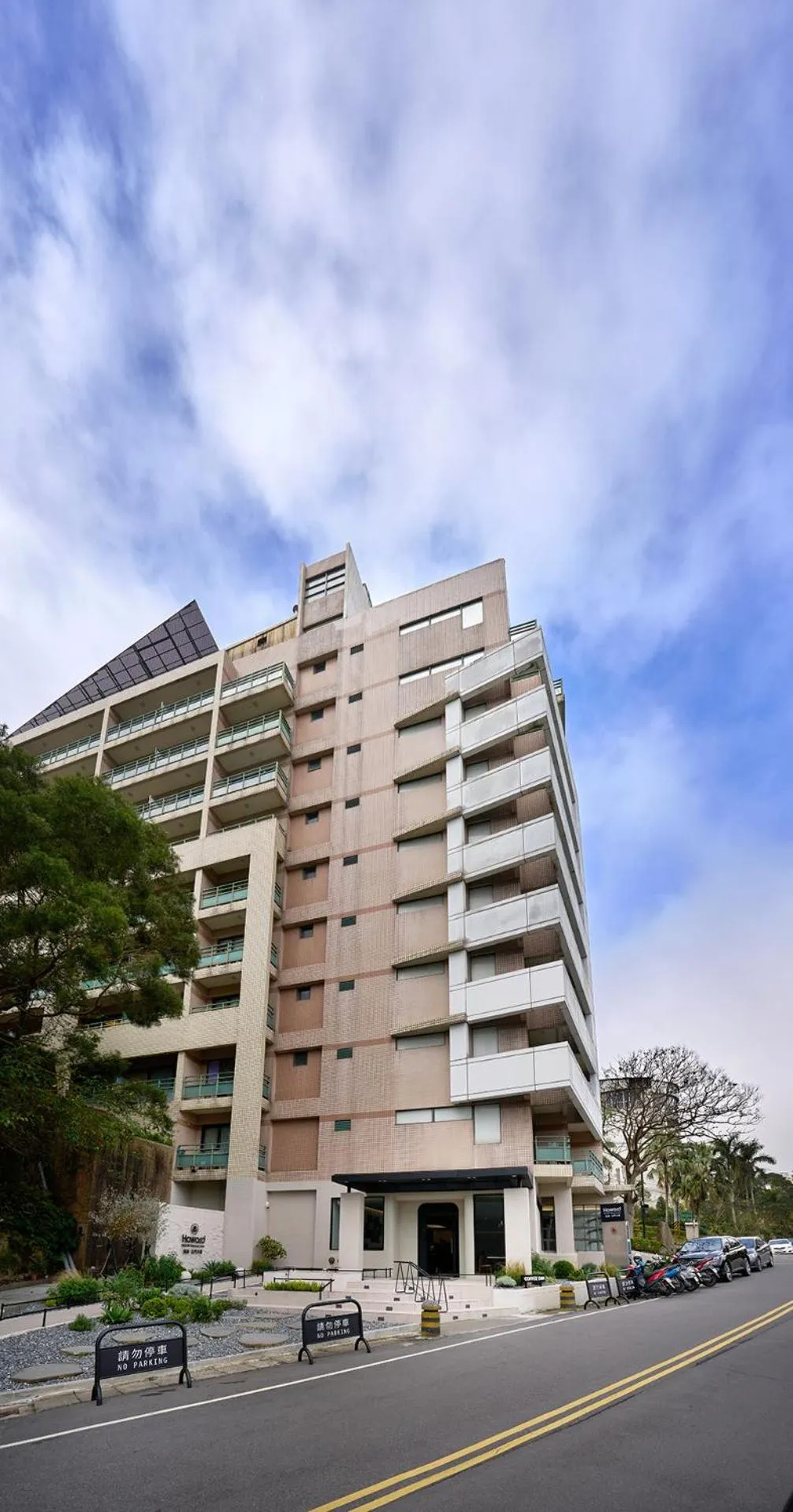 Property building in Howard Lake Resort Shihmen Dam