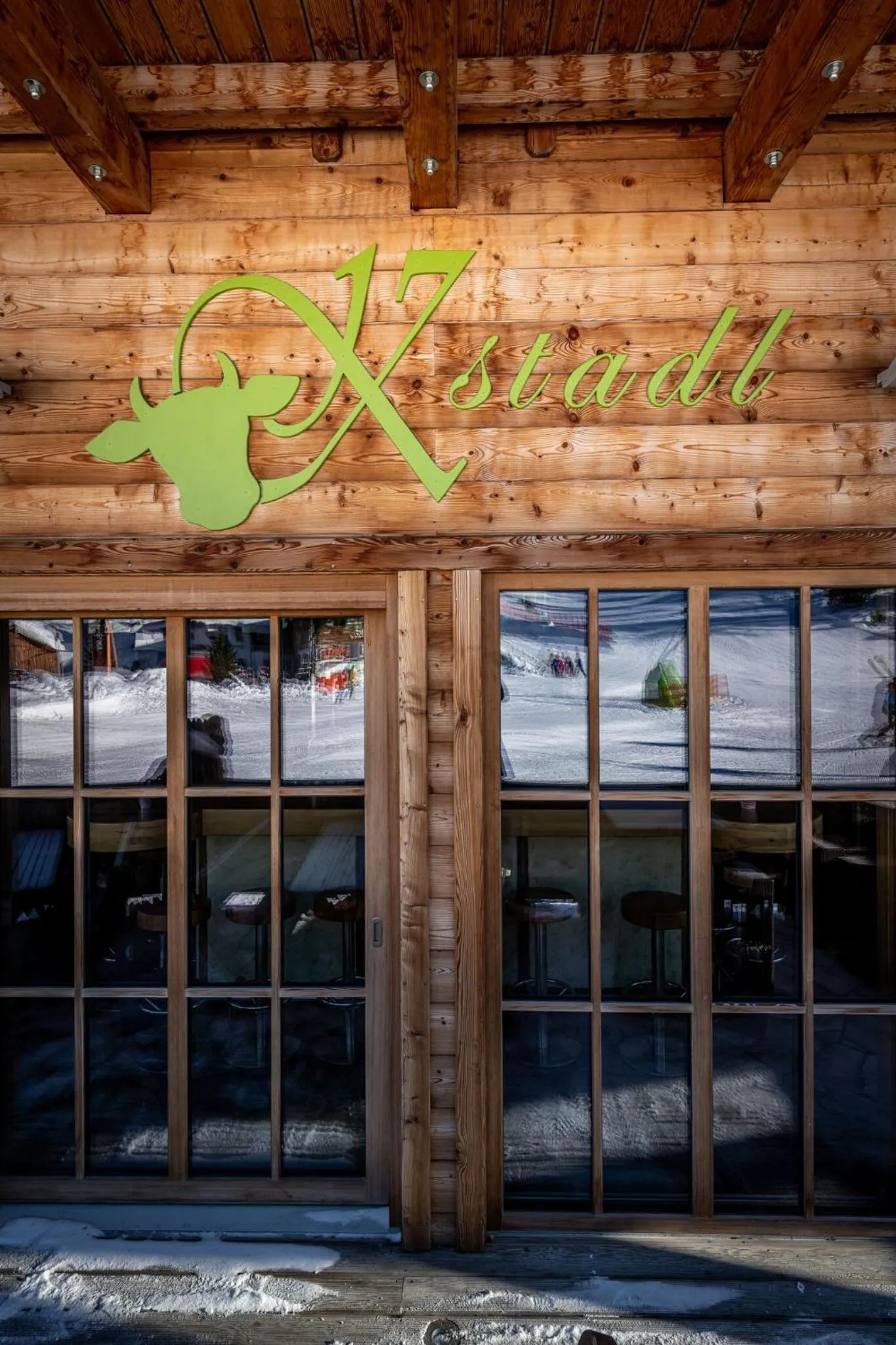 Restaurant/places to eat in Hotel Kornock