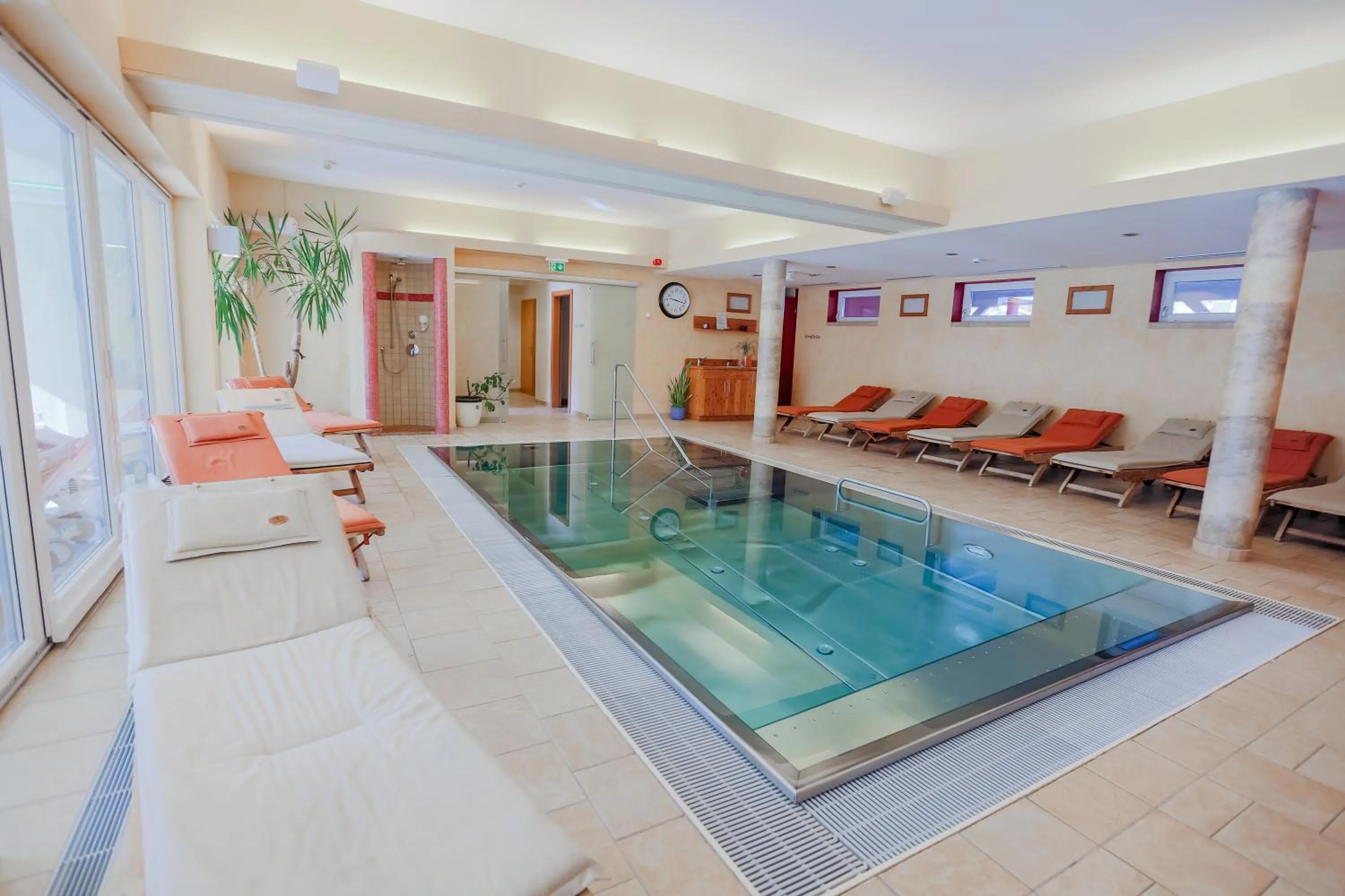 Swimming pool in Hotel Kornock