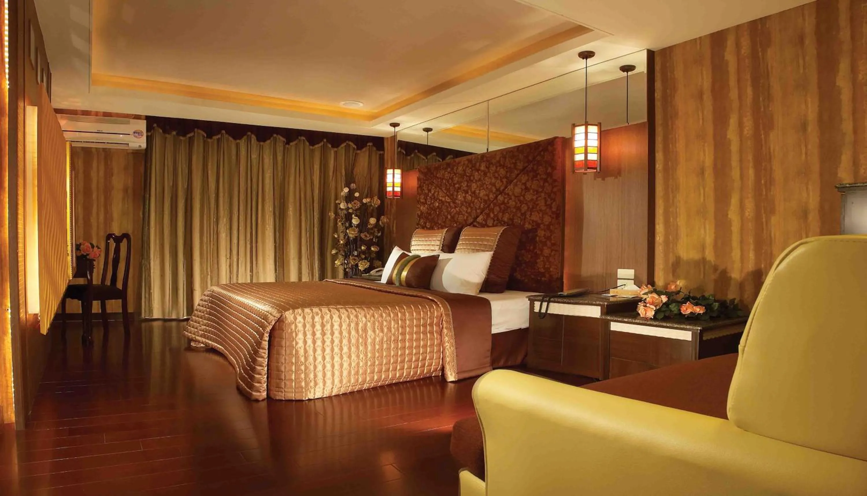 Photo of the whole room in Chateau Motel & Spa - Zuoying