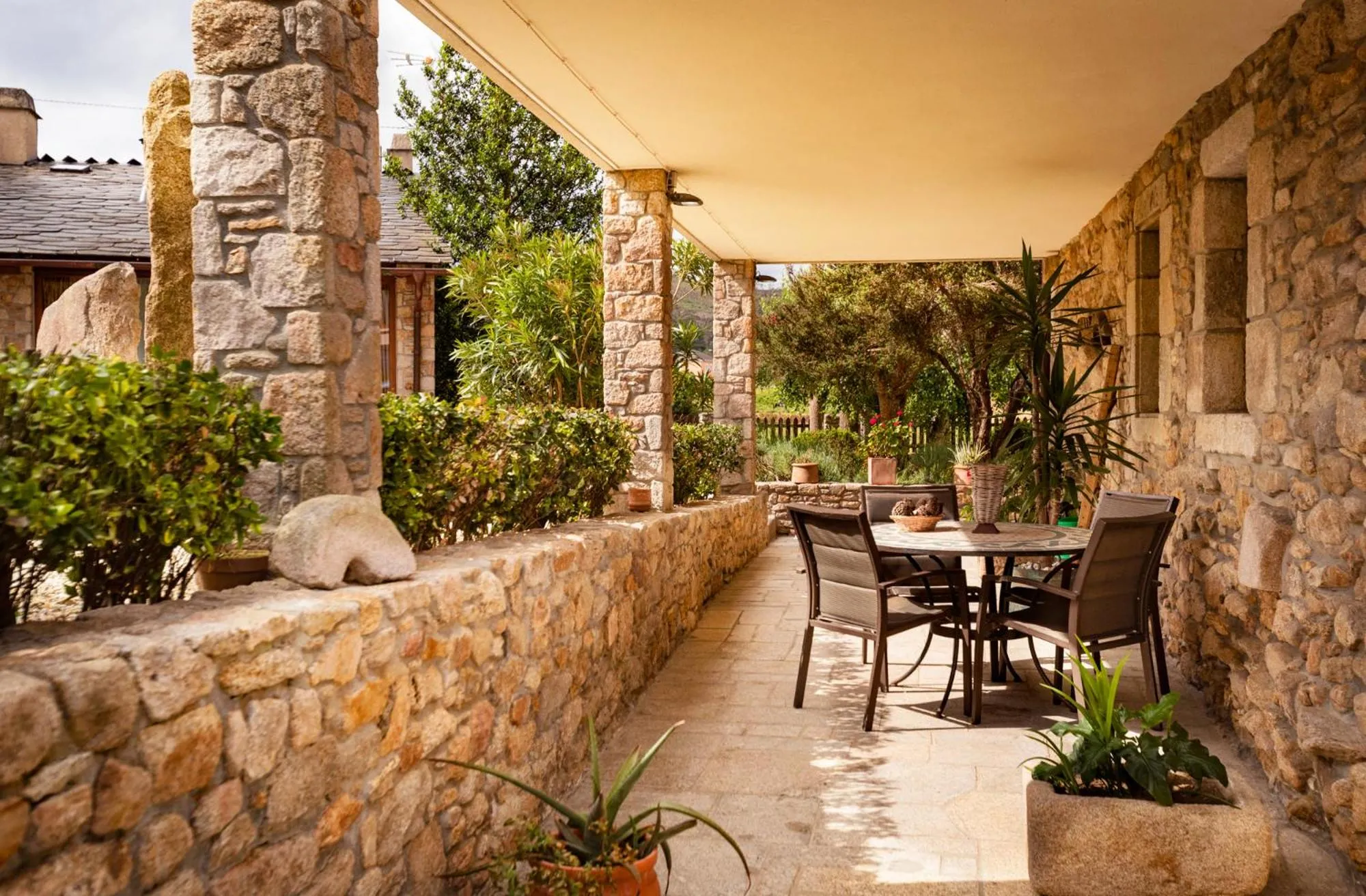 Property building in Casa do Mudo
