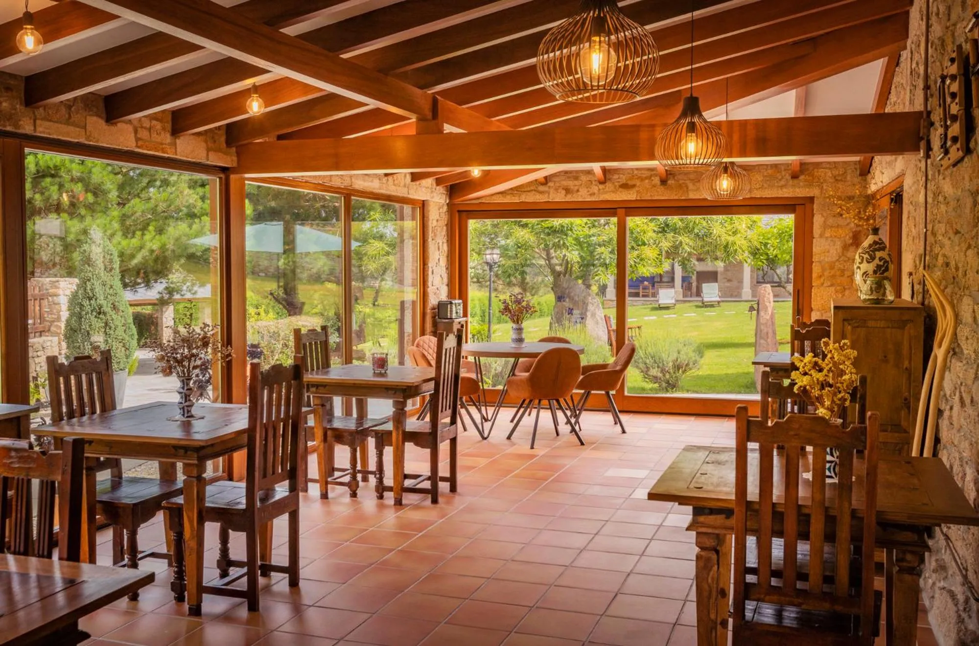 Restaurant/places to eat in Casa do Mudo