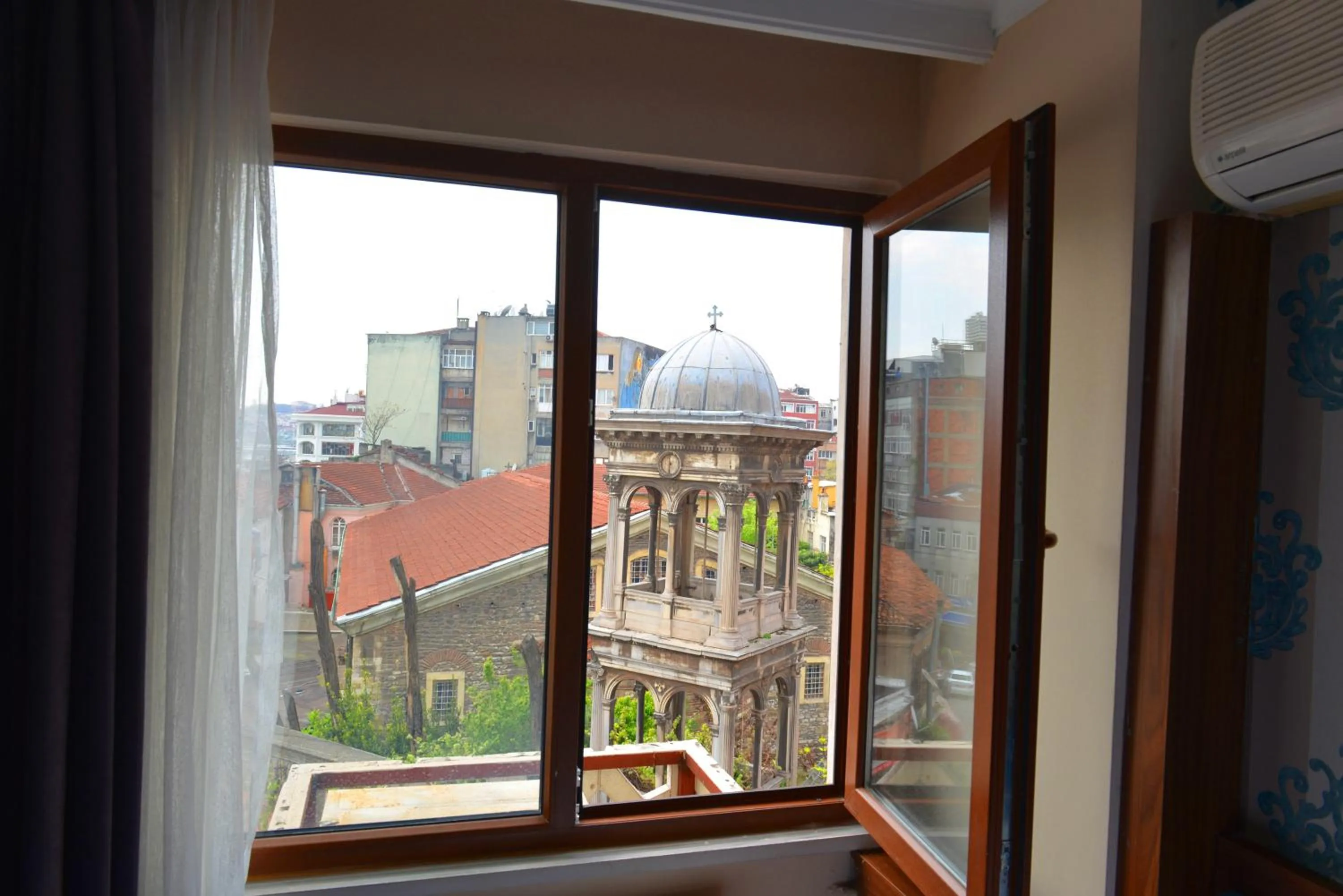 Landmark view in Hotel Marina City