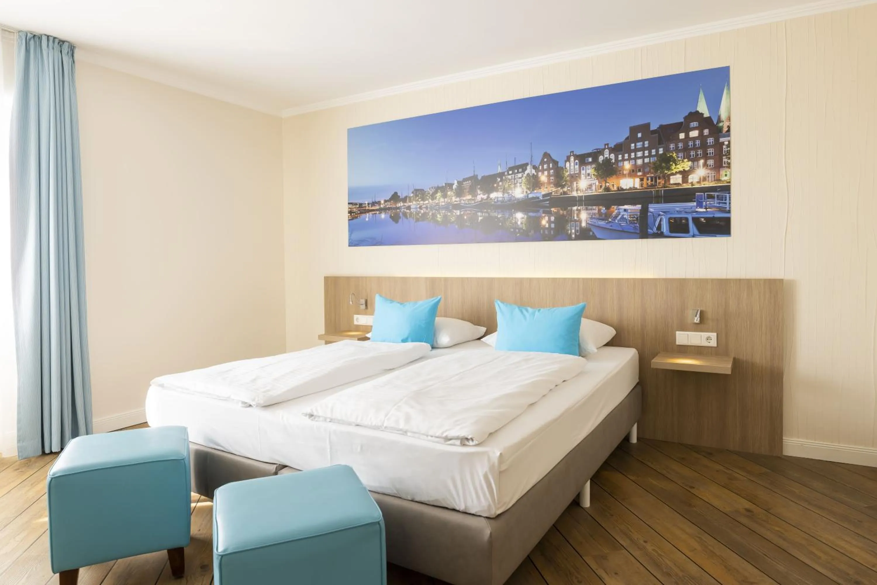 Bed in Hotel IV Jahreszeiten Lübeck