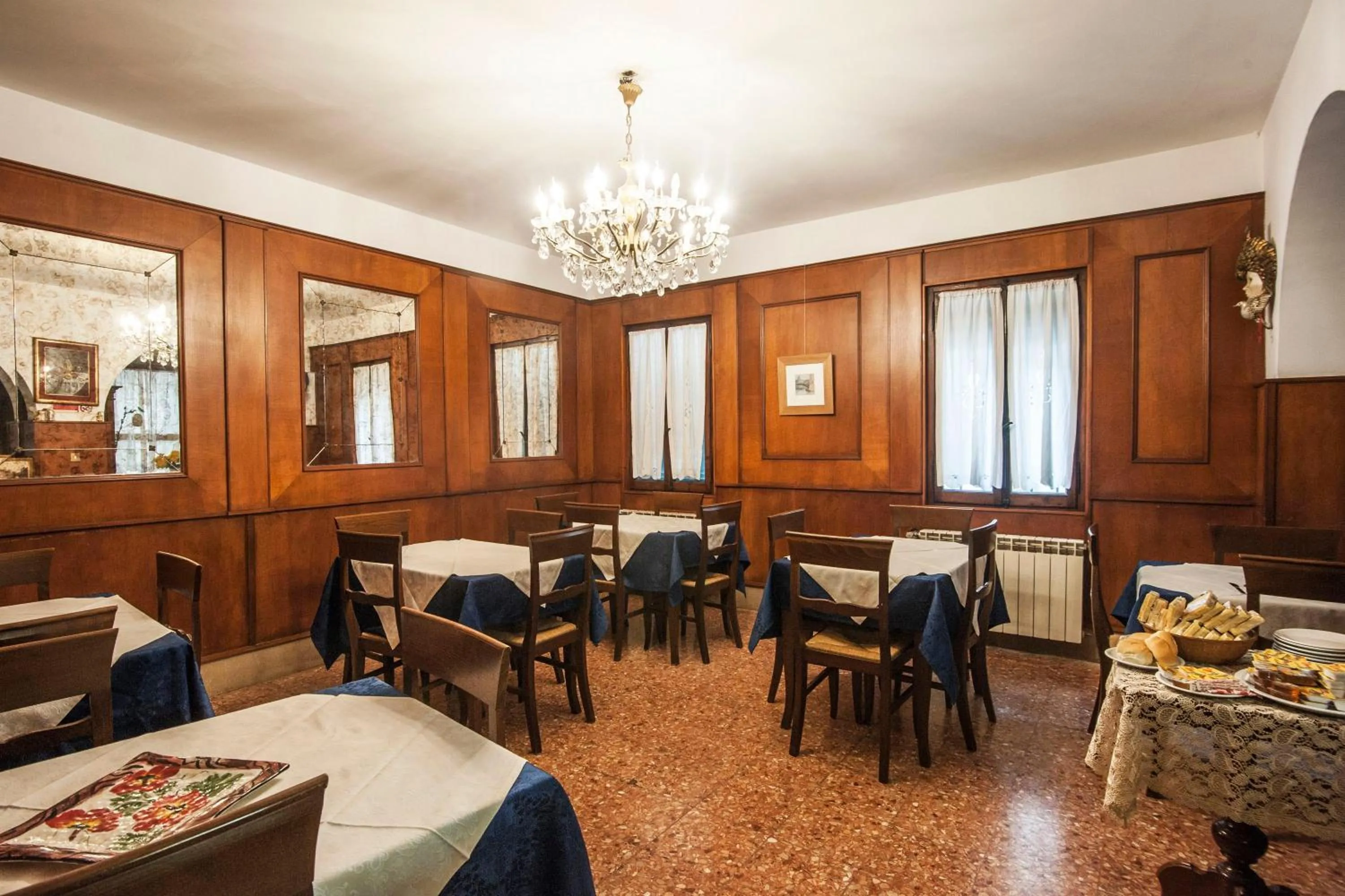 Restaurant/places to eat in Hotel Locanda Ca' Foscari