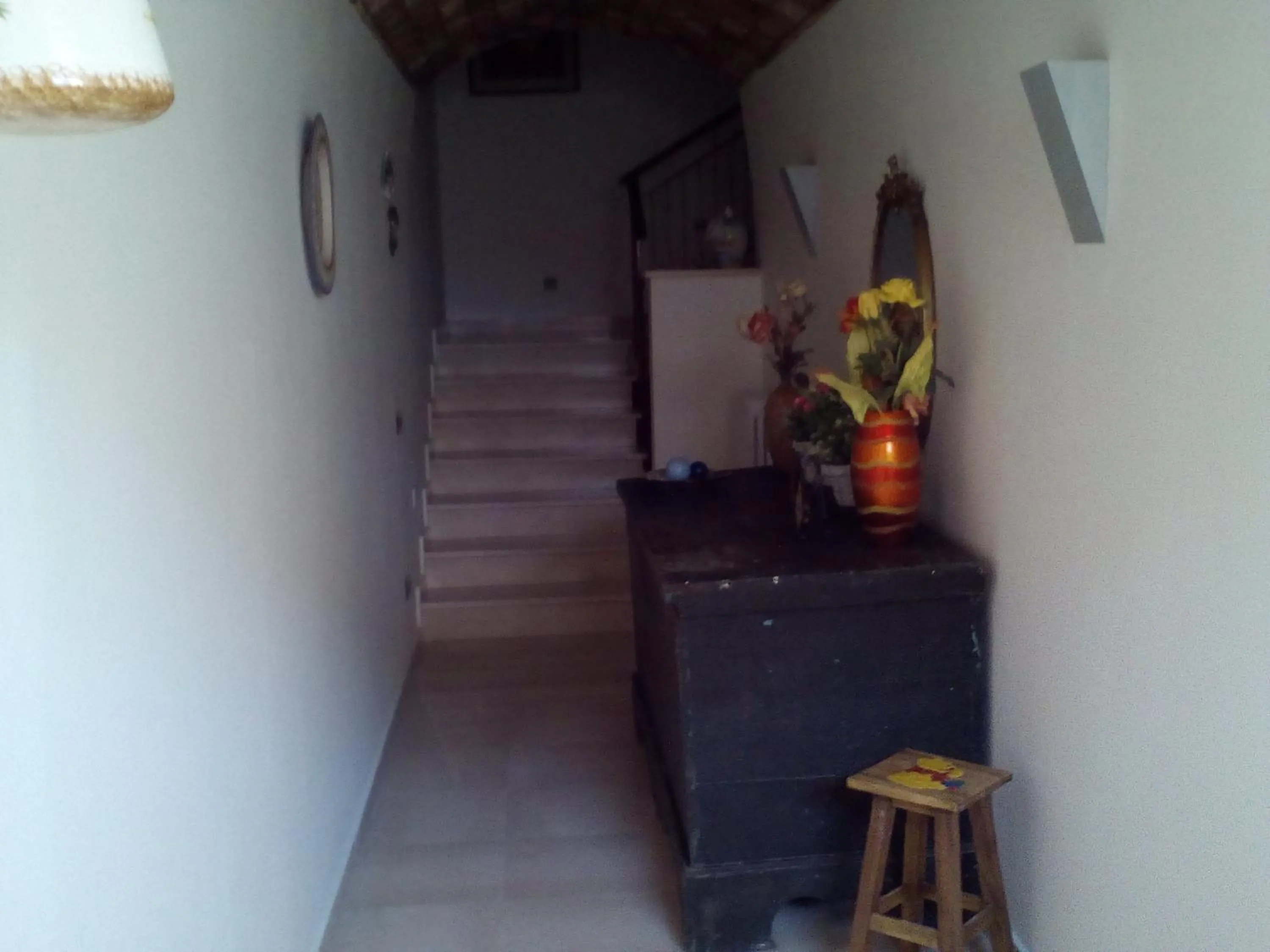 Facade/entrance in Sister's love