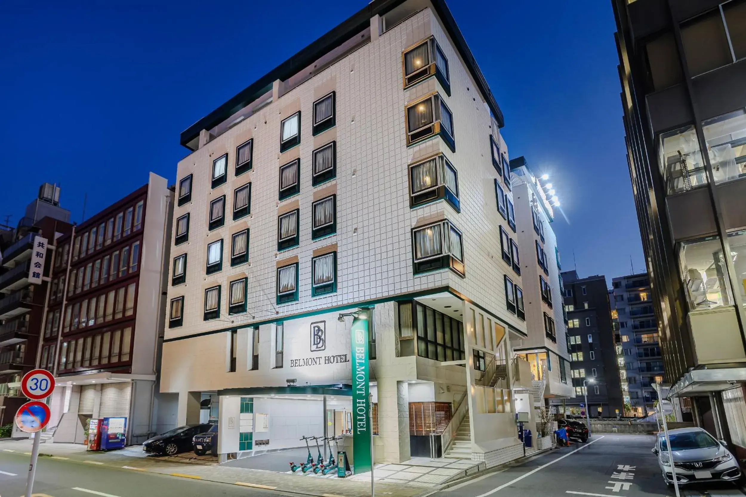 Property building in Belmont Hotel Property building in Belmont Hotel