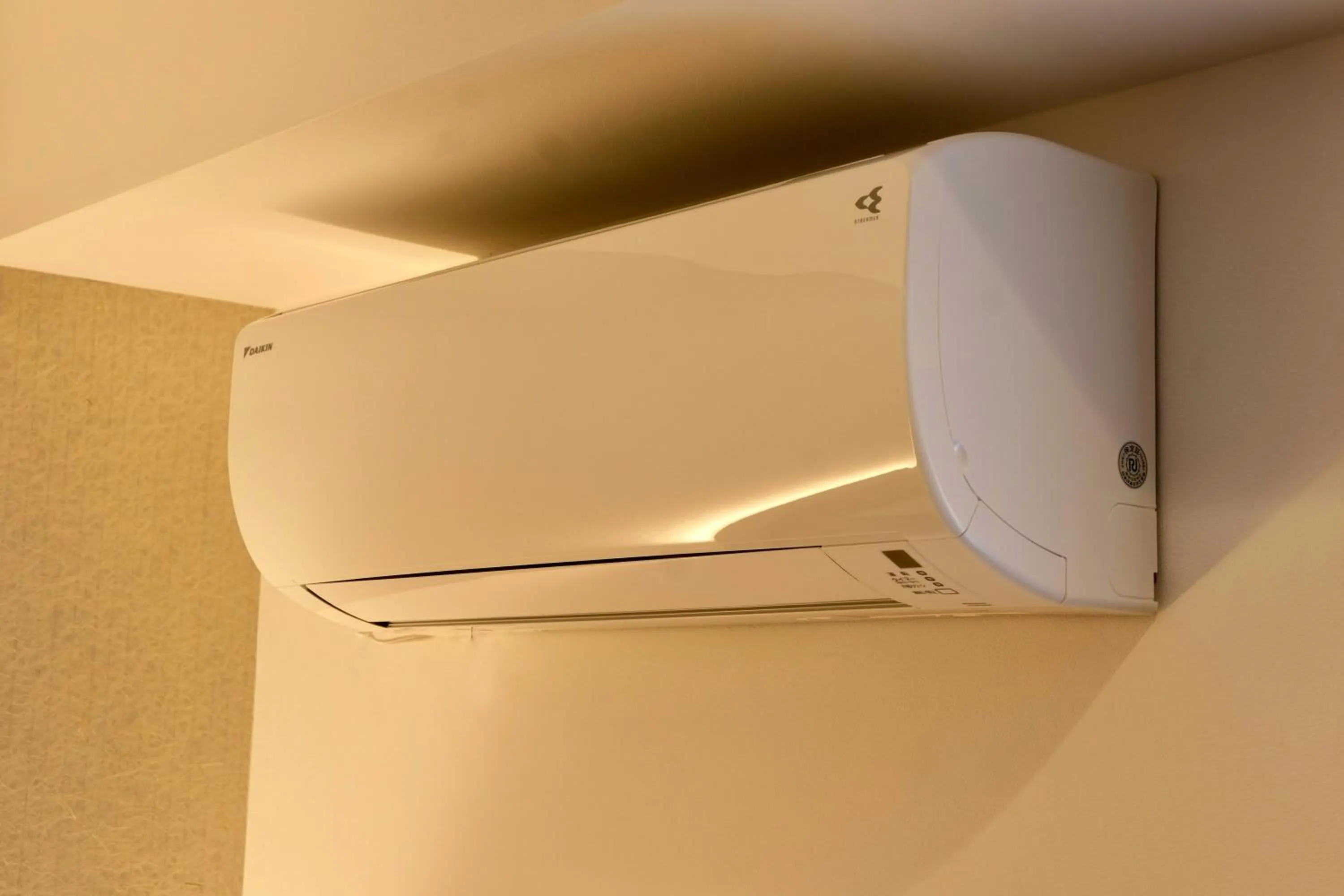 air conditioner in Belmont Hotel