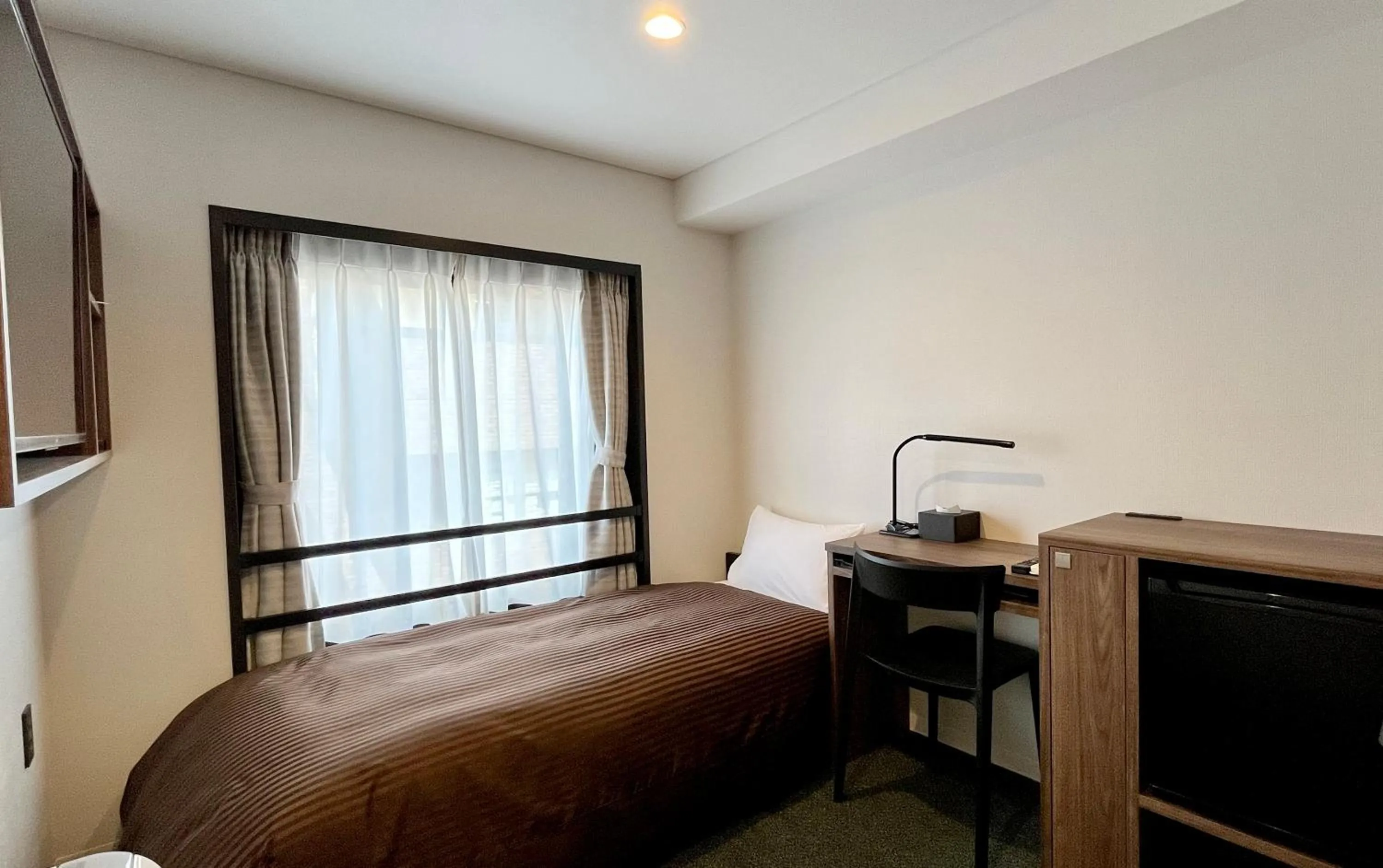 Photo of the whole room, Bed in Belmont Hotel