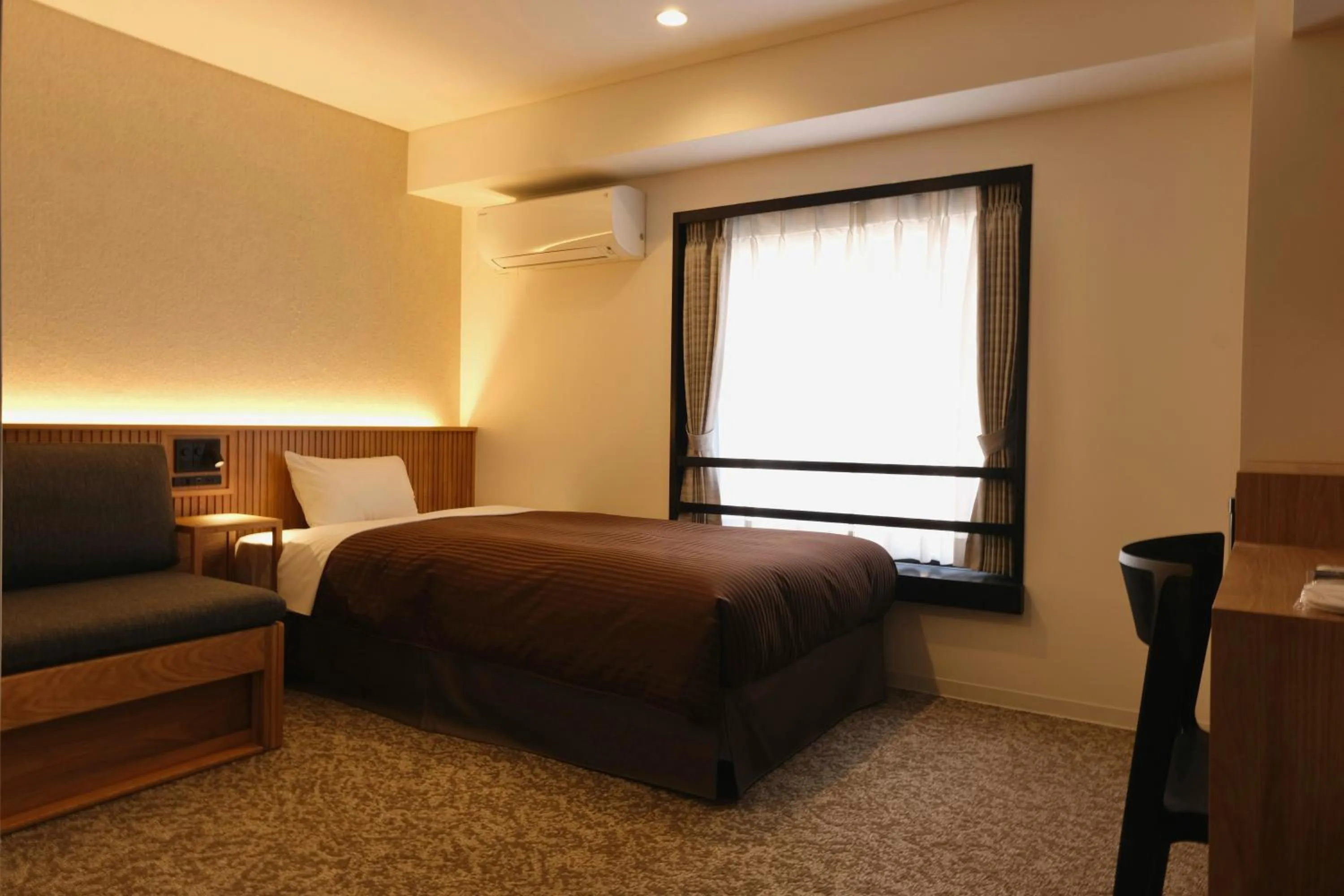 Photo of the whole room, Bed in Belmont Hotel