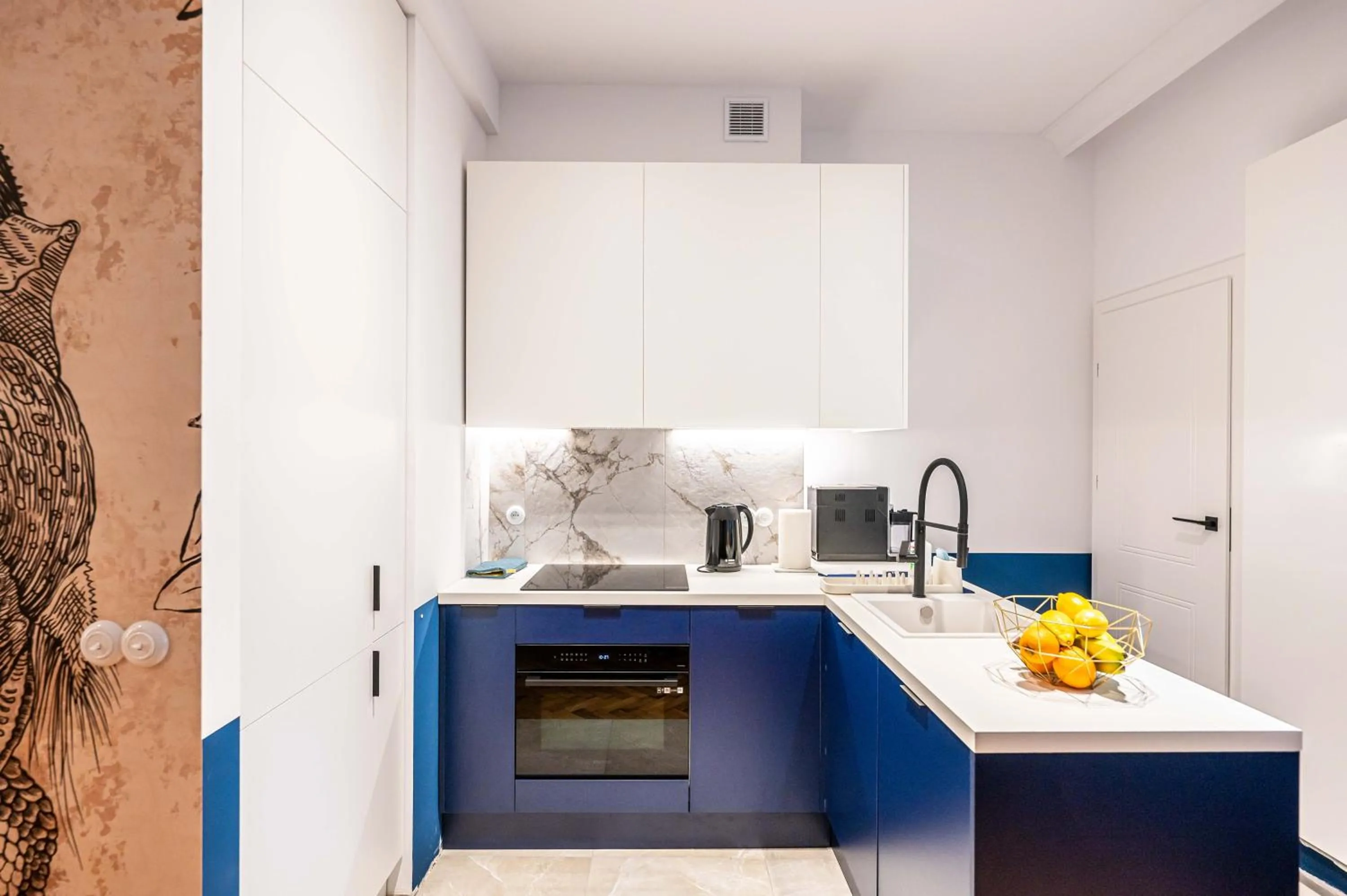 Kitchen or kitchenette in Trip Apartments