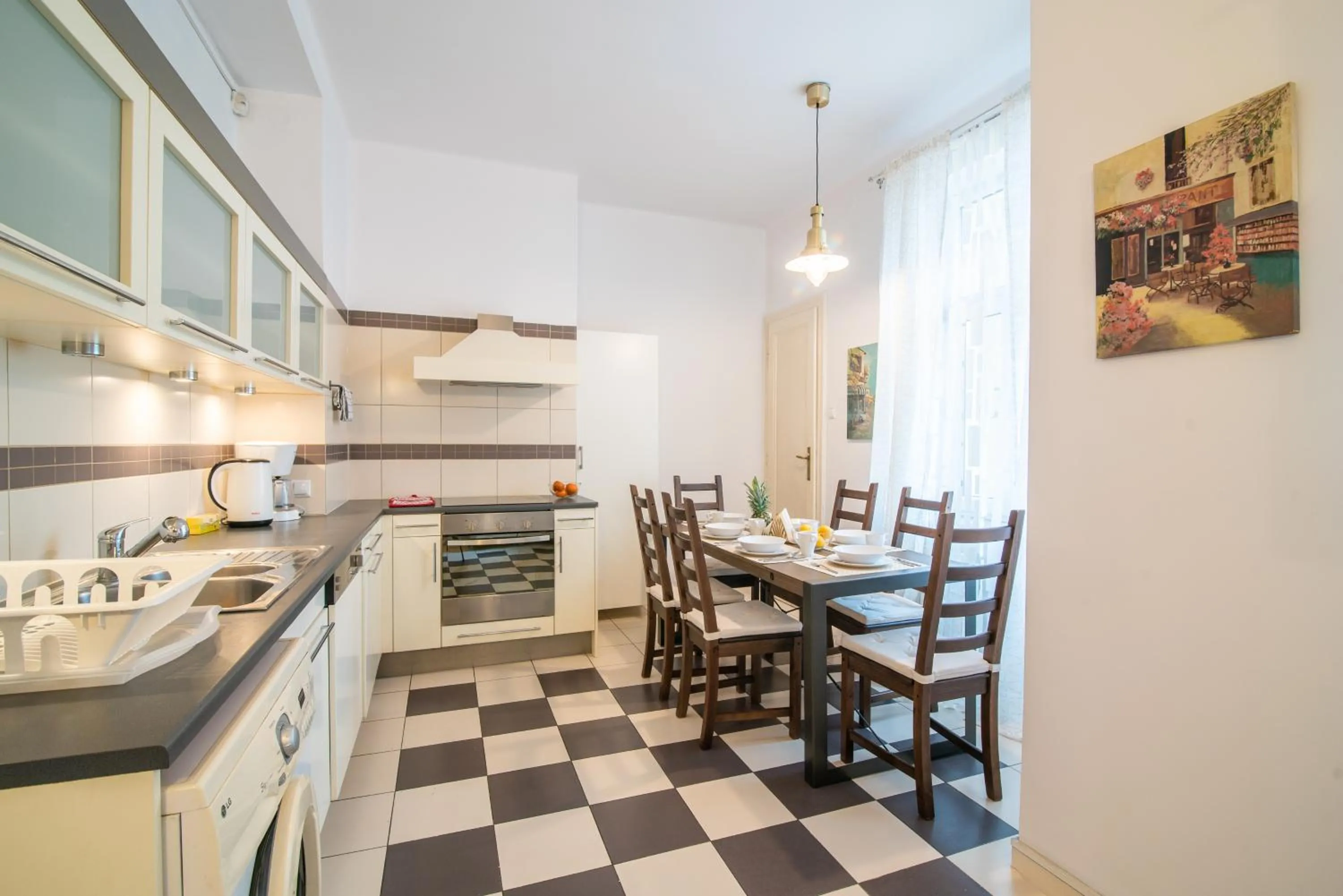 Kitchen or kitchenette in Trip Apartments