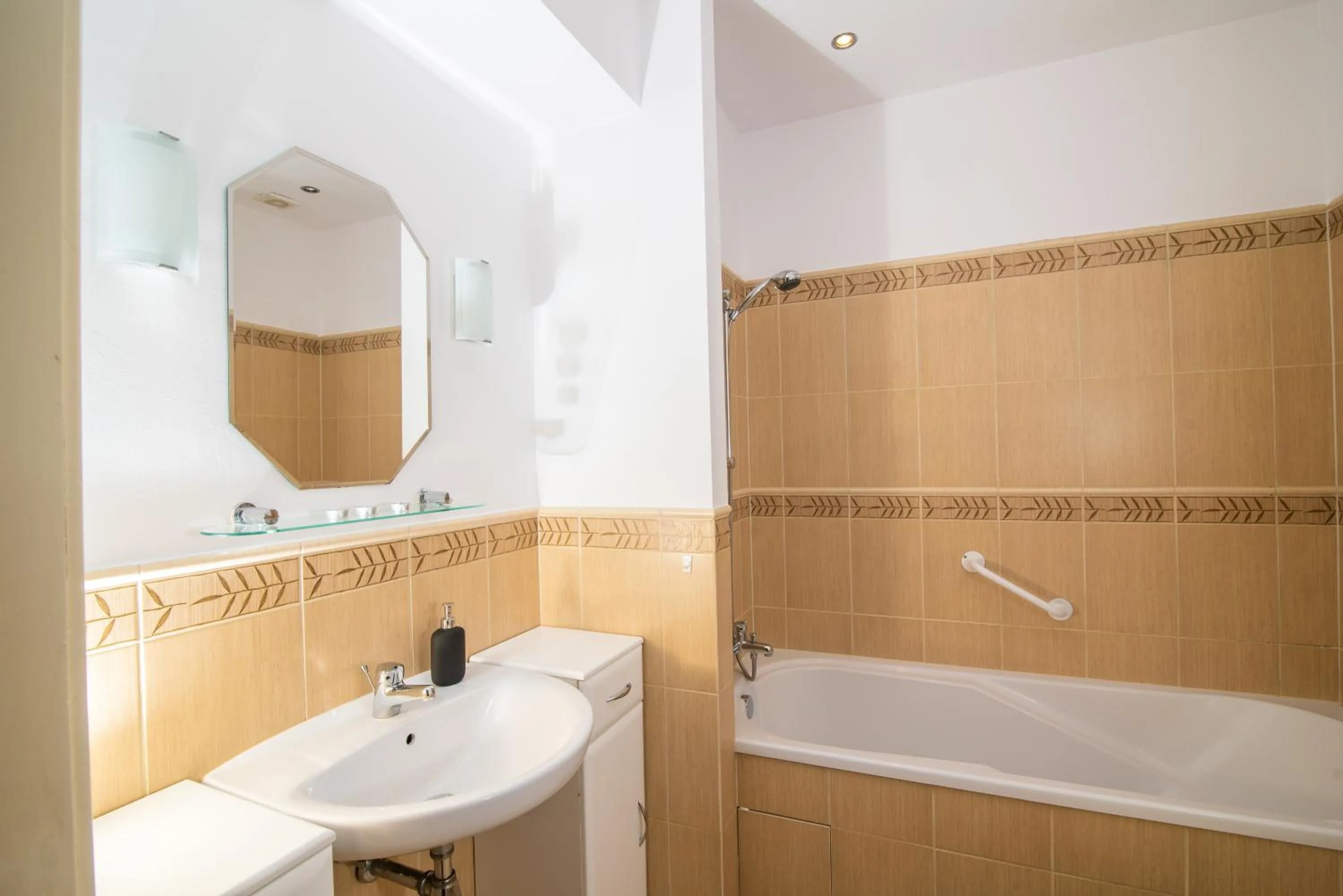 Bathroom in Trip Apartments