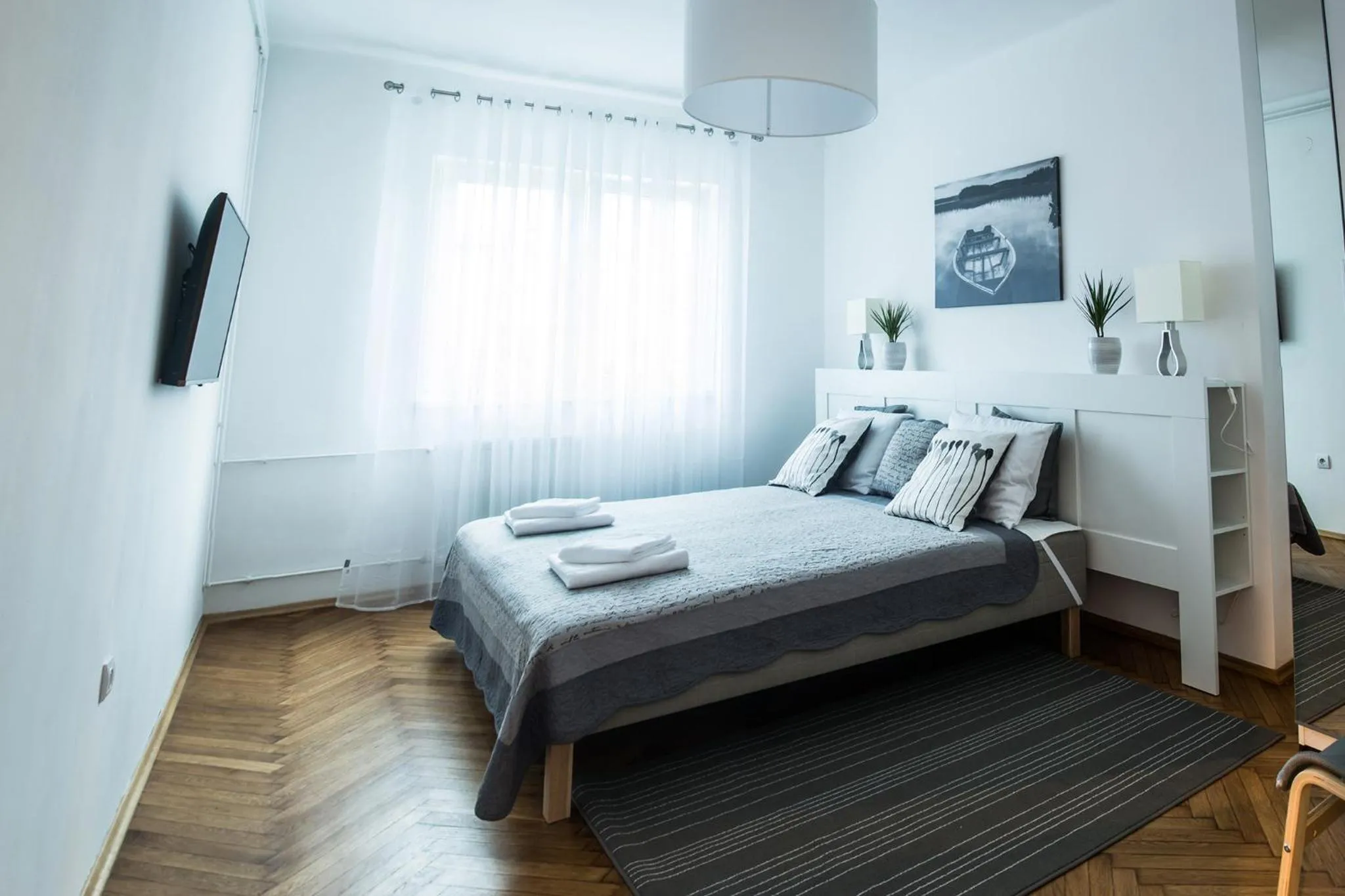 Bedroom, Bed in Trip Apartments