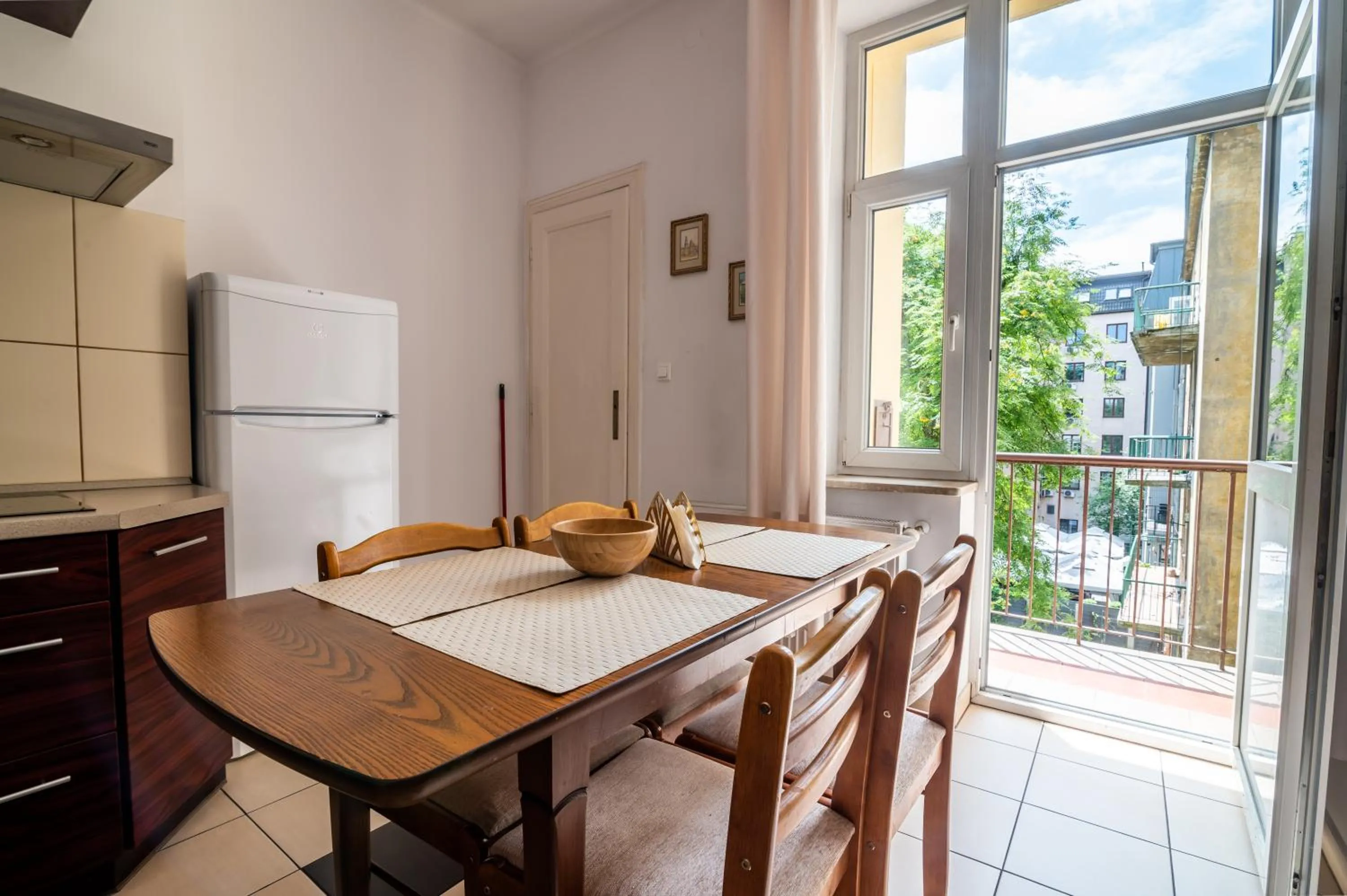 Dining area in Trip Apartments