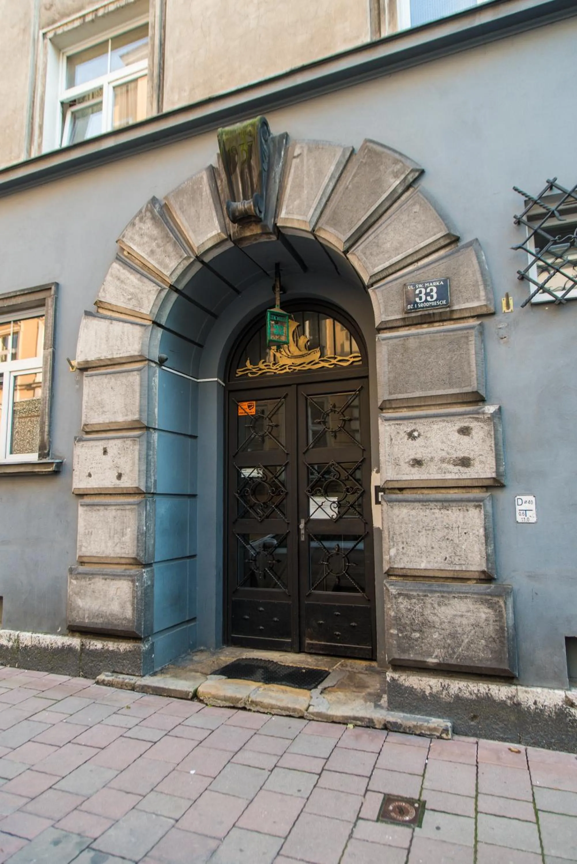 Property building in Trip Apartments
