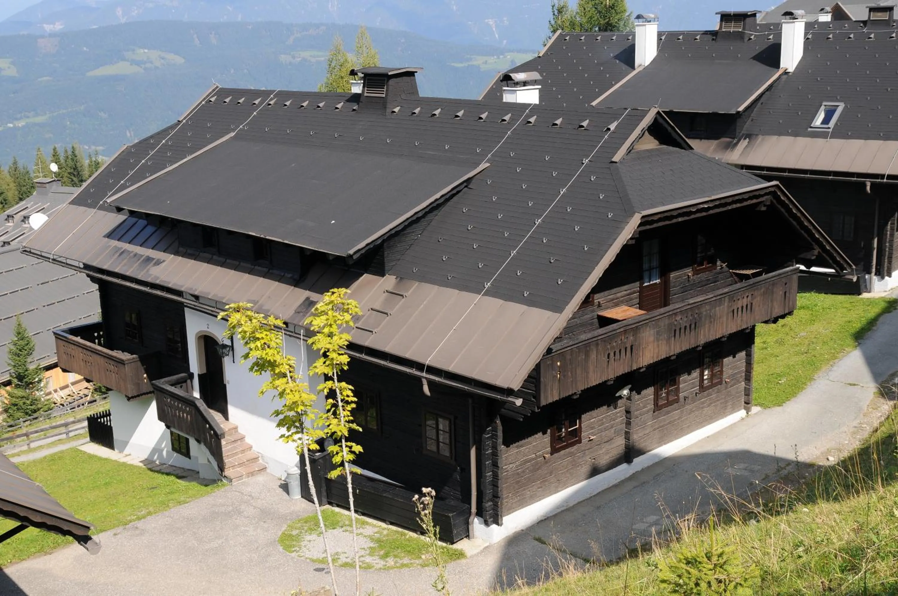 Facade/entrance in Alpenhäuser Marcius