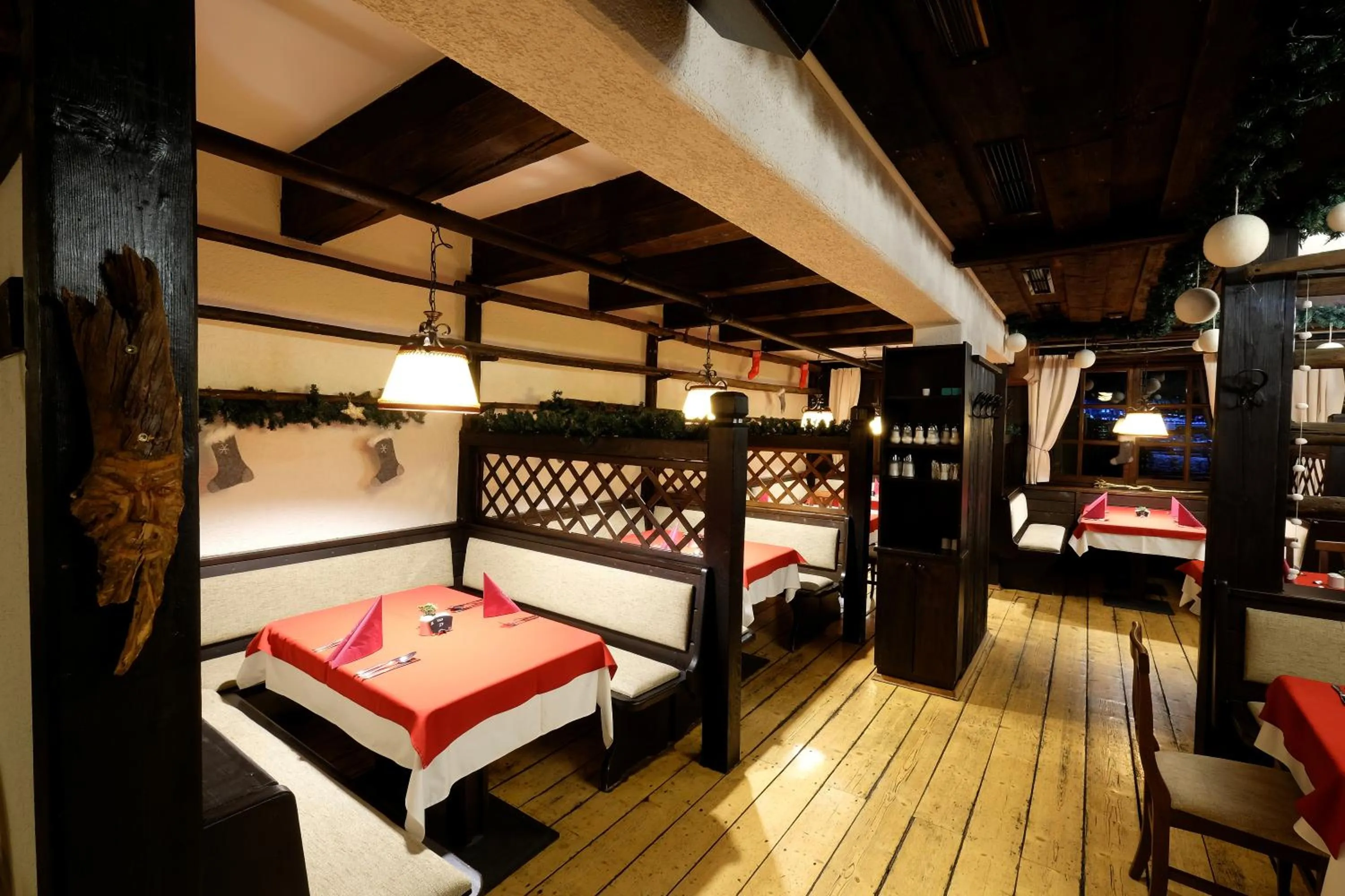Restaurant/places to eat, Bed in Alpenhäuser Marcius