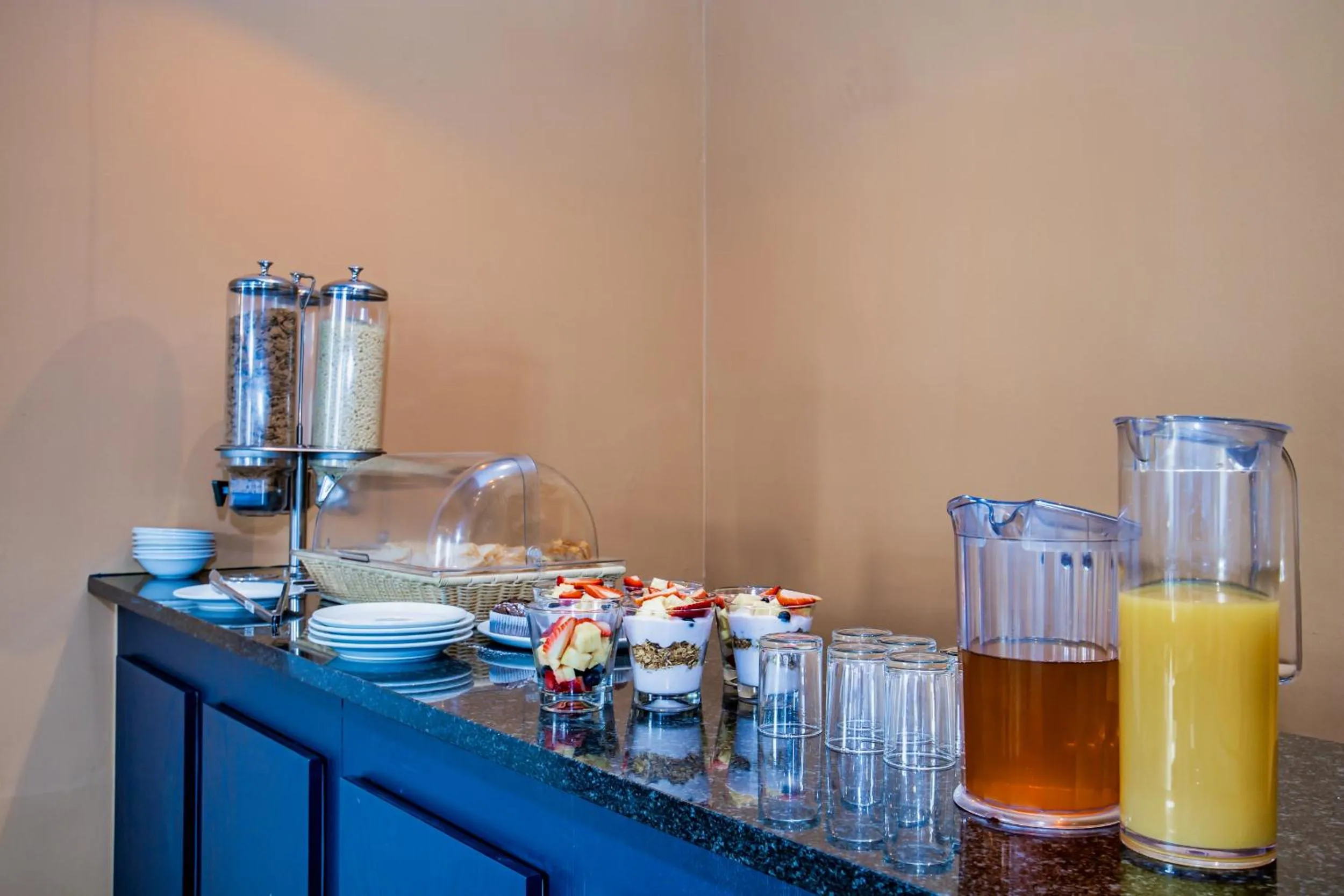 Breakfast in 9 On Barrack