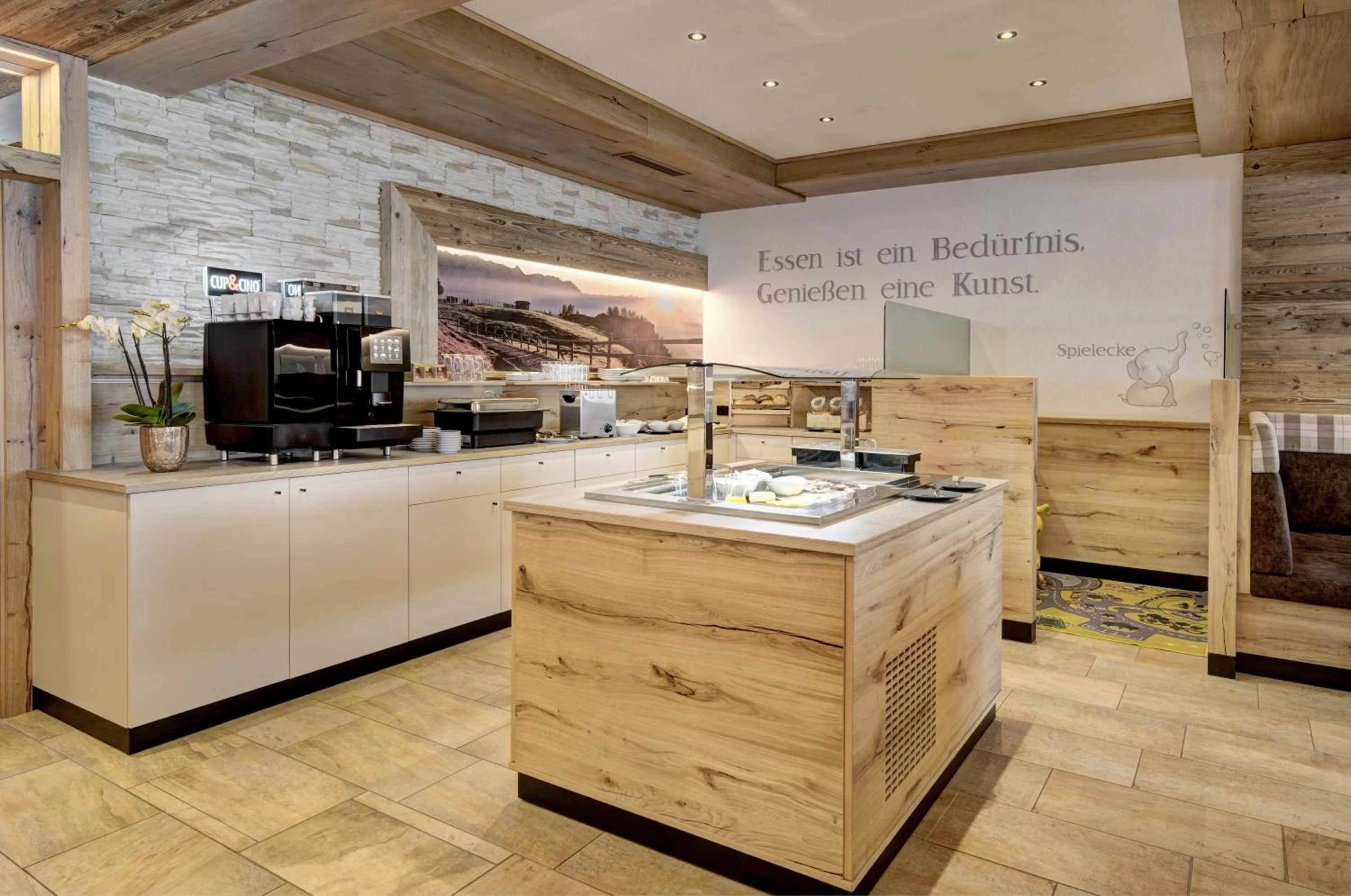 Buffet breakfast in Hotel-Restaurant Bike&Snow Lederer