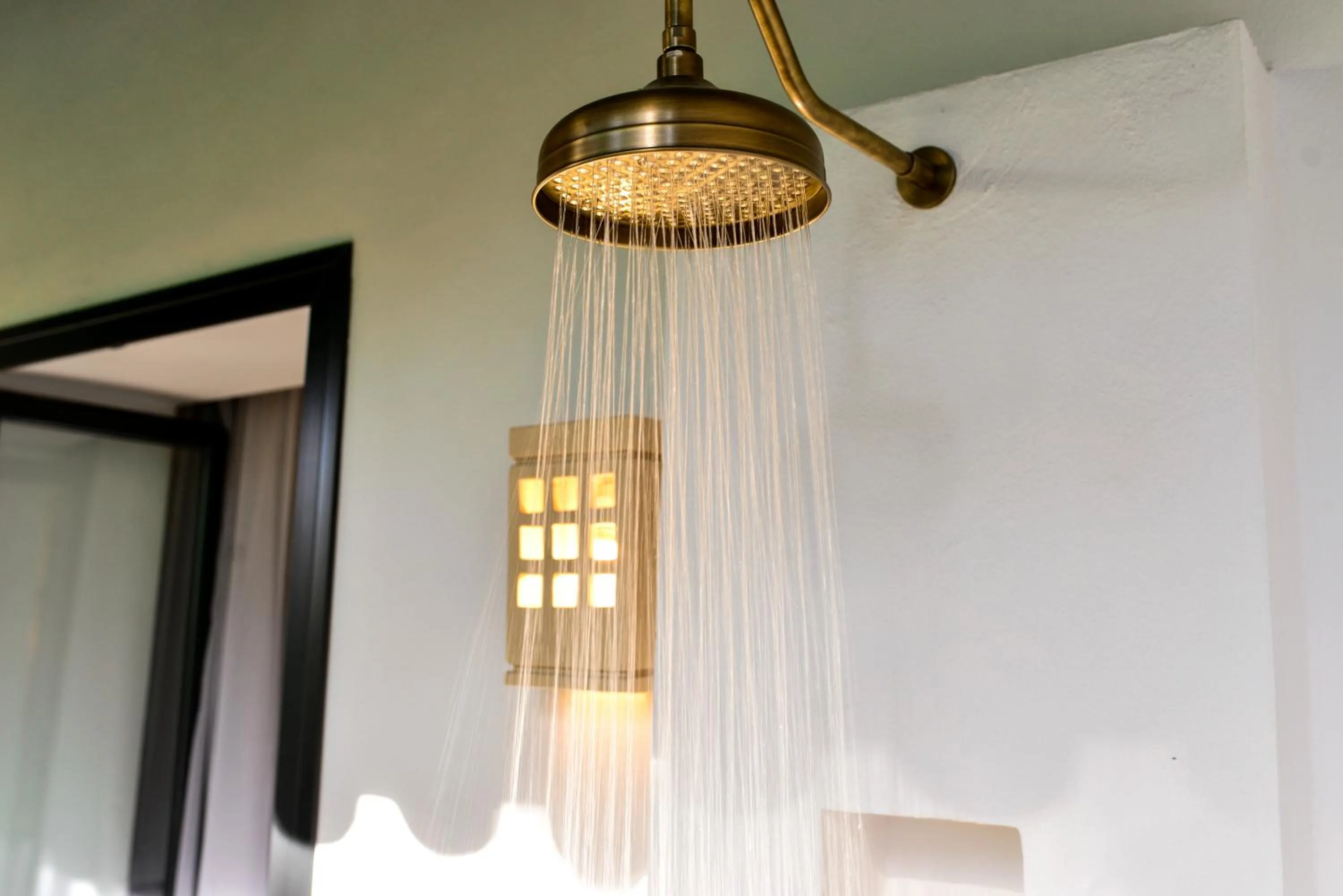 Shower in Legado Alcazar Hotel