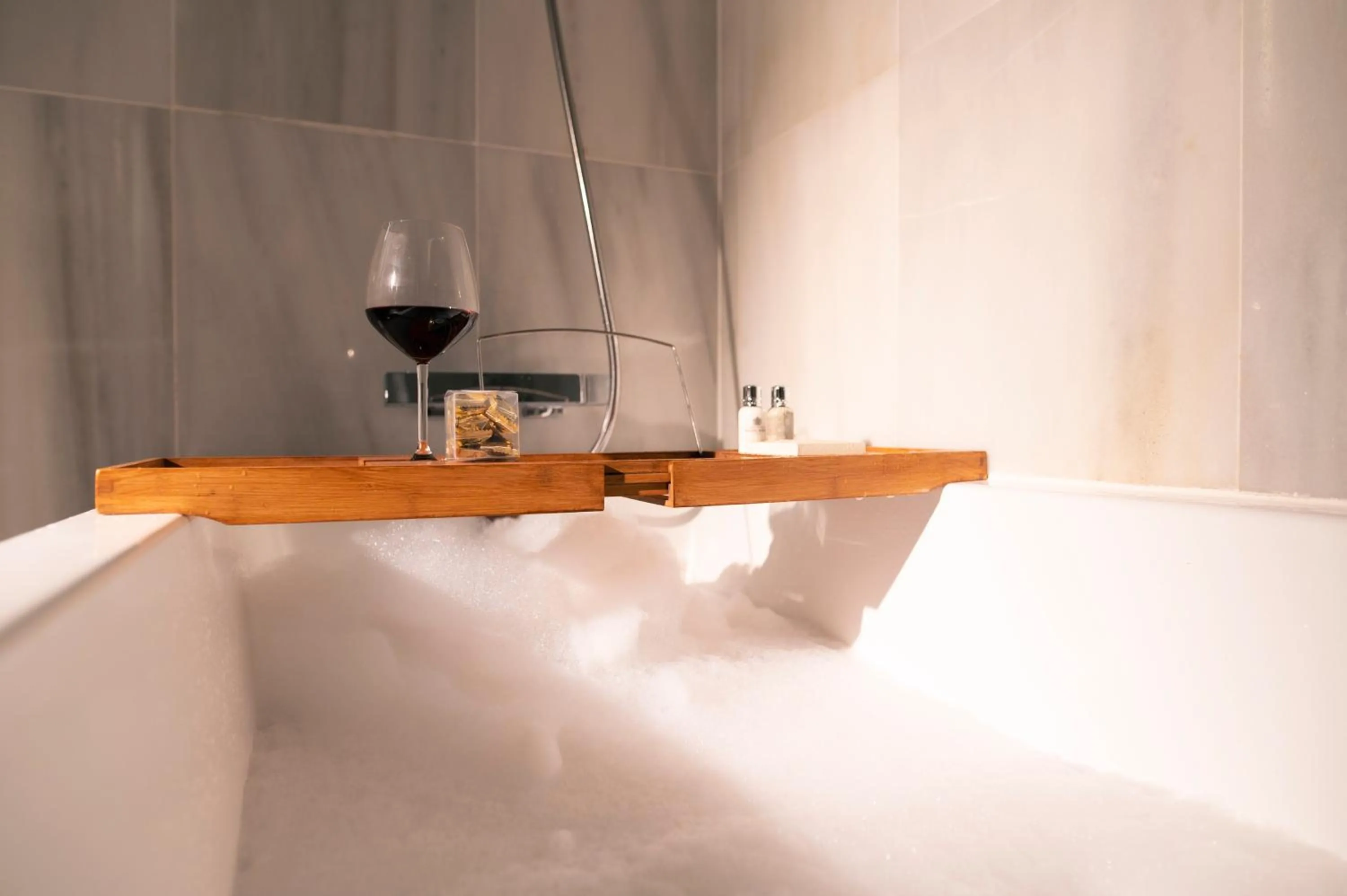 Bathroom in Legado Alcazar Hotel