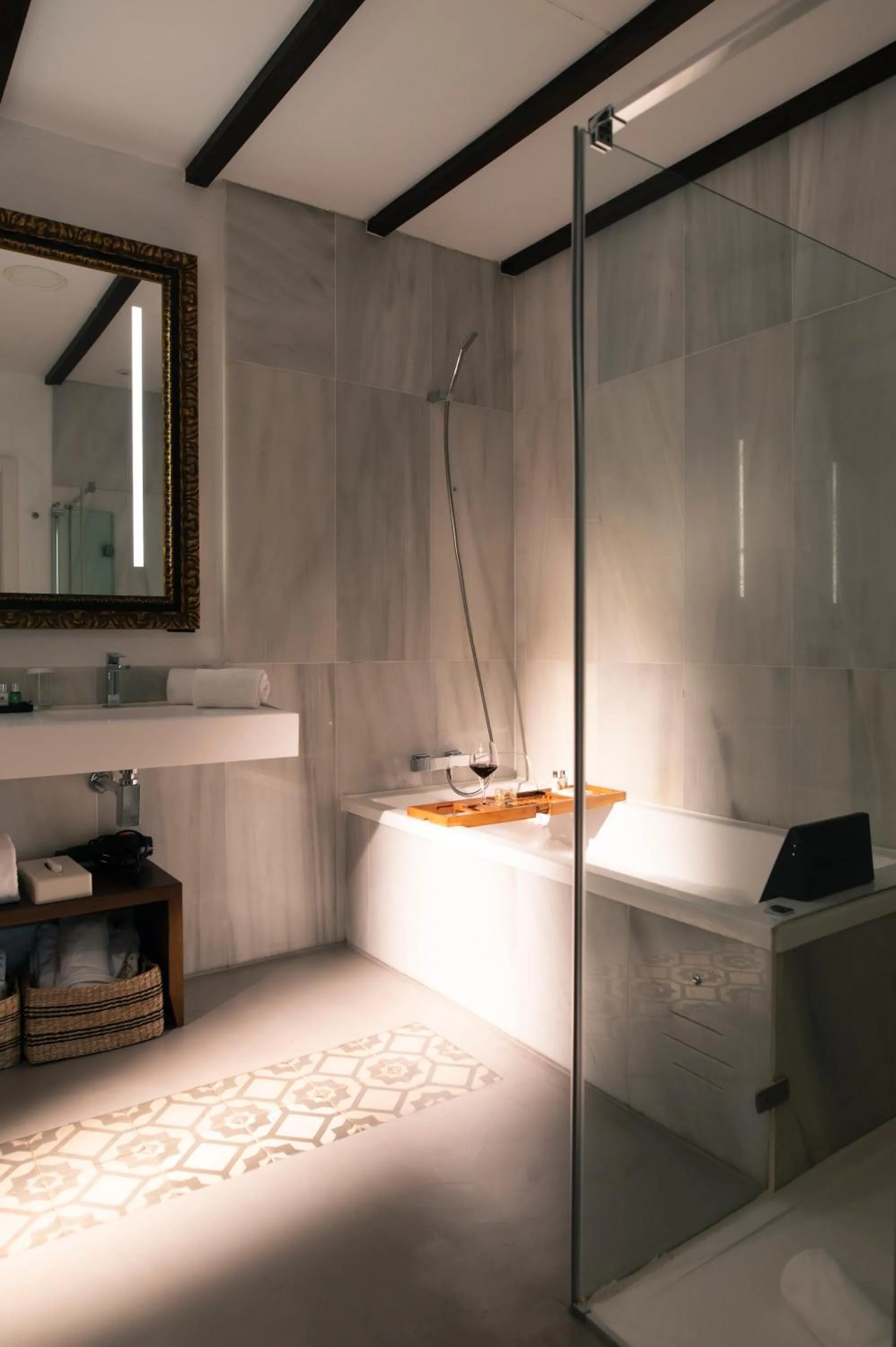 Bathroom in Legado Alcazar Hotel