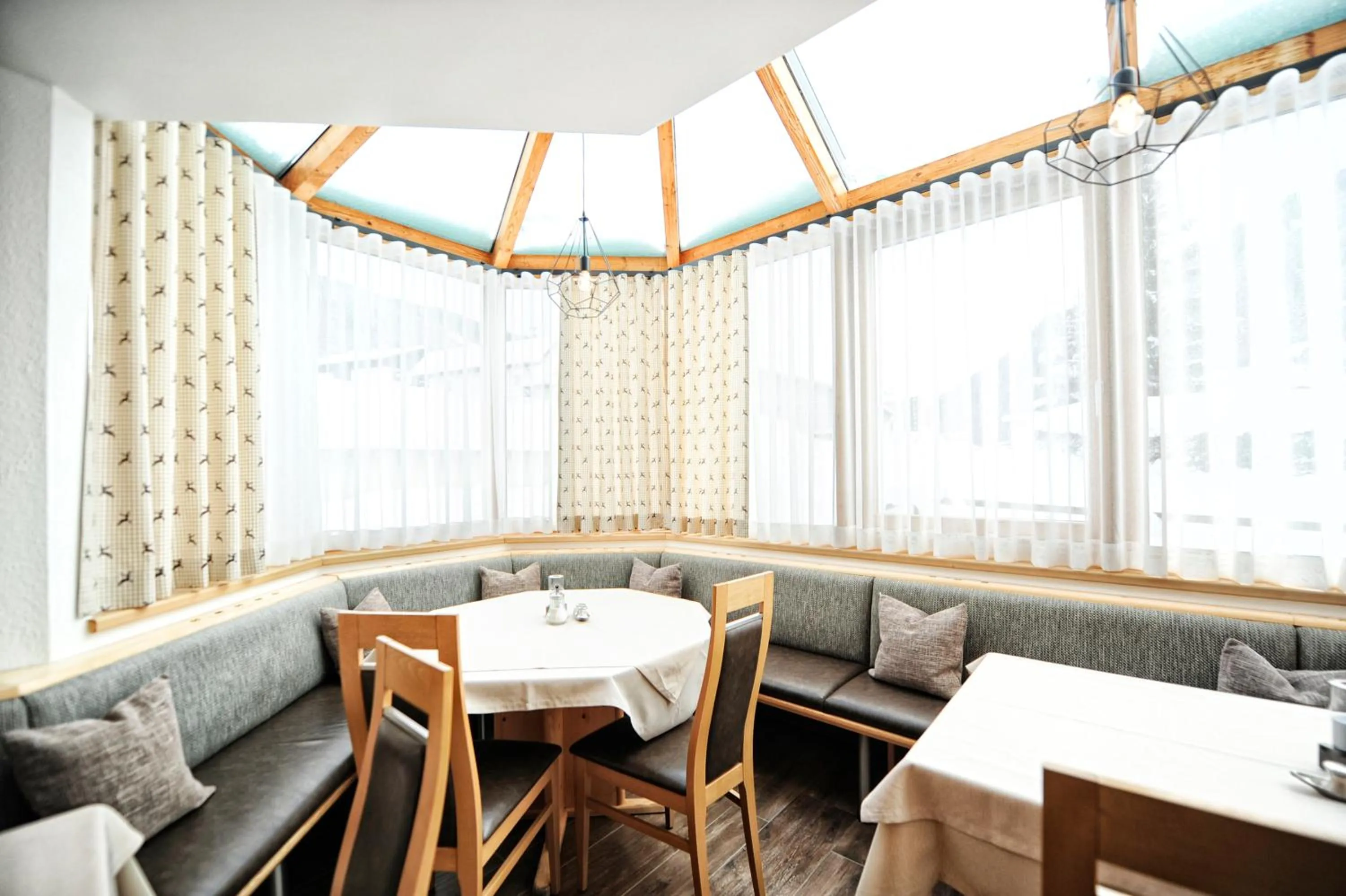 Lobby or reception in Alpen Boutique Hotel Alpetta