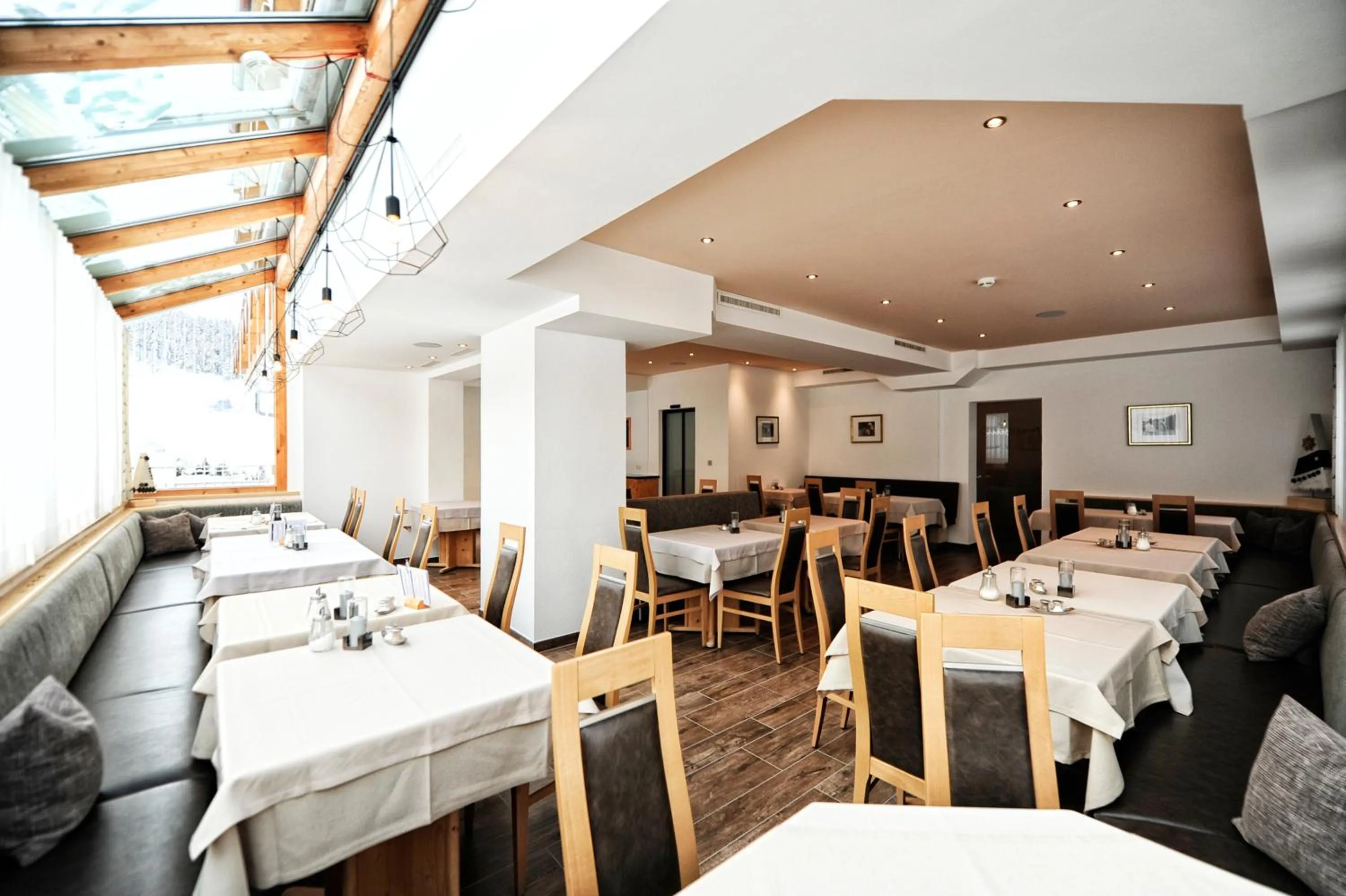 Restaurant/places to eat in Alpen Boutique Hotel Alpetta