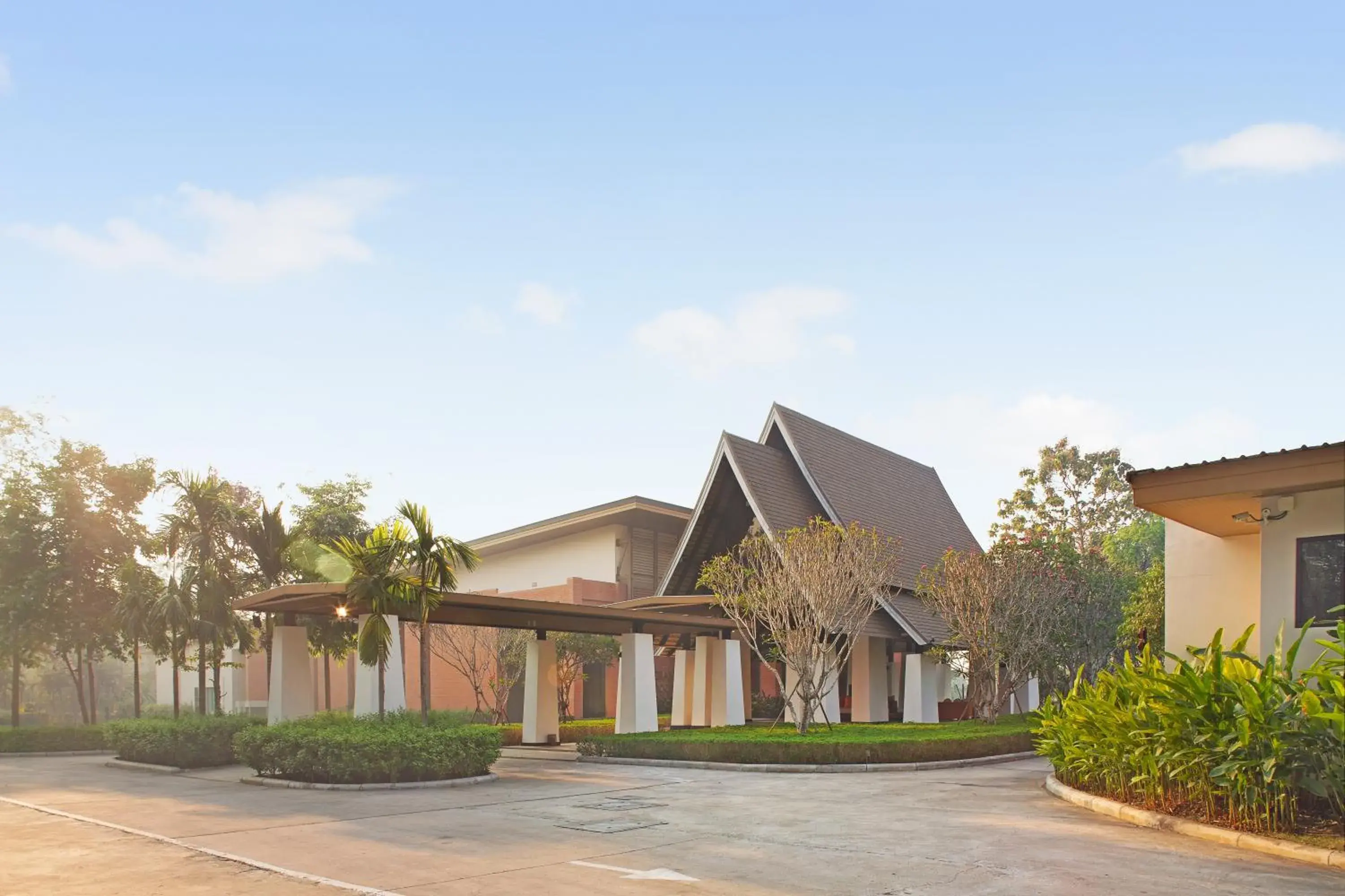 Property building in Mida Resort Kanchanaburi - SHA PLUS Property building in Mida Resort Kanchanaburi - SHA PLUS