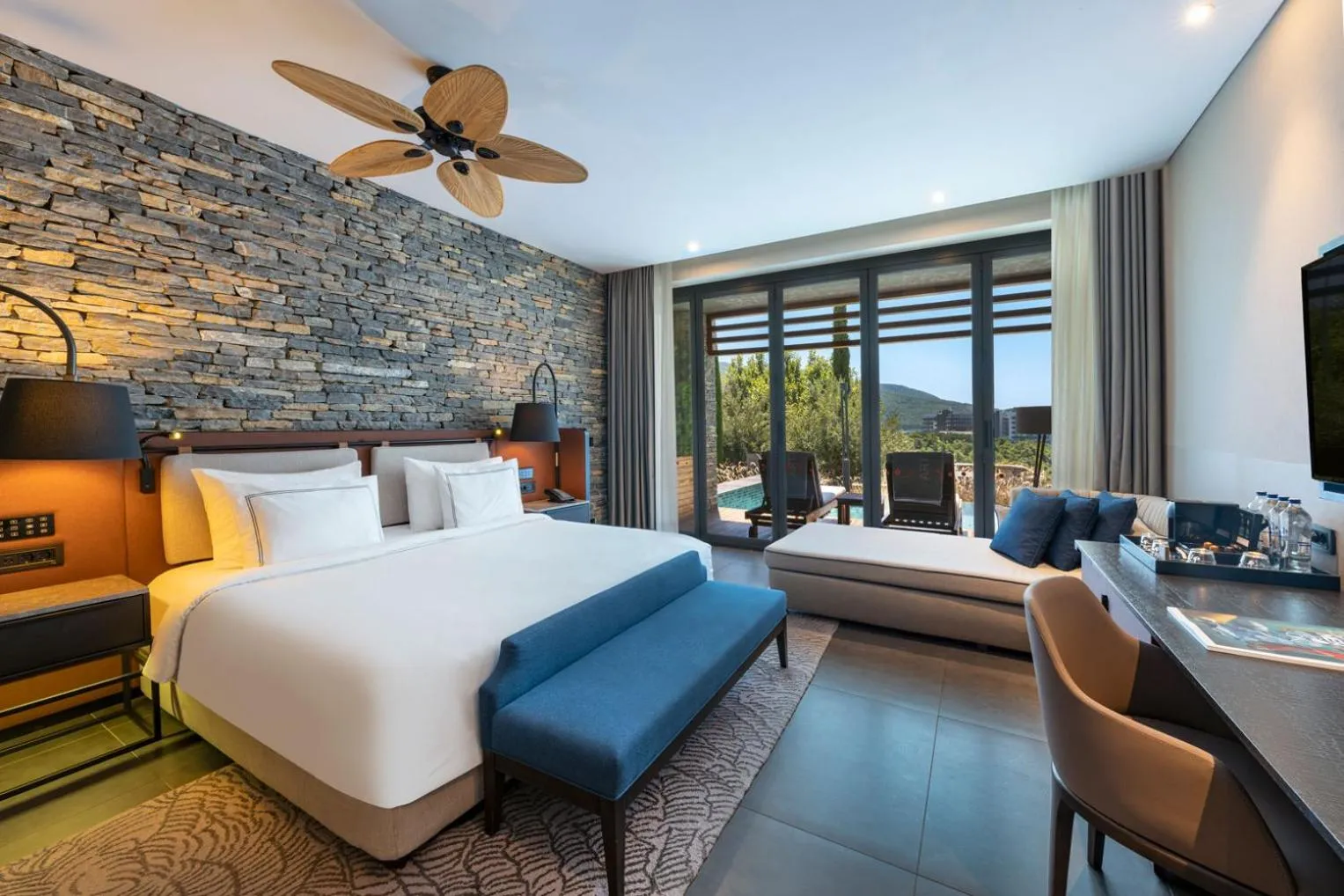 Bedroom, Bed in Lujo Hotel Bodrum