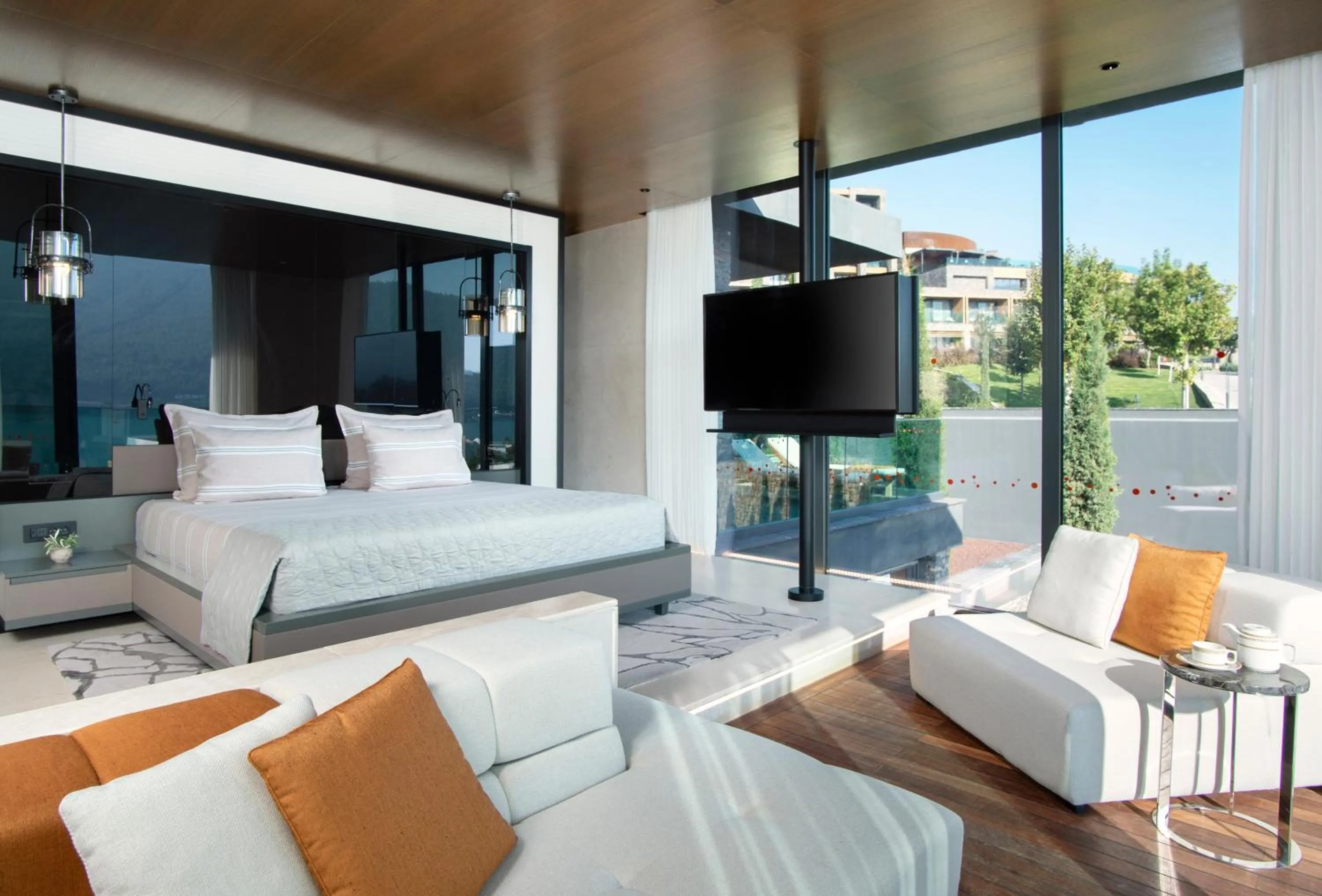 Communal lounge/ TV room, Bed in Lujo Hotel Bodrum