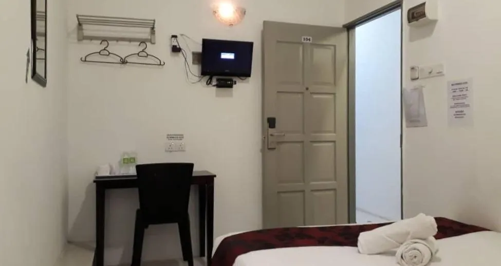 Photo of the whole room, Bed in Max Ferringhi Hotel