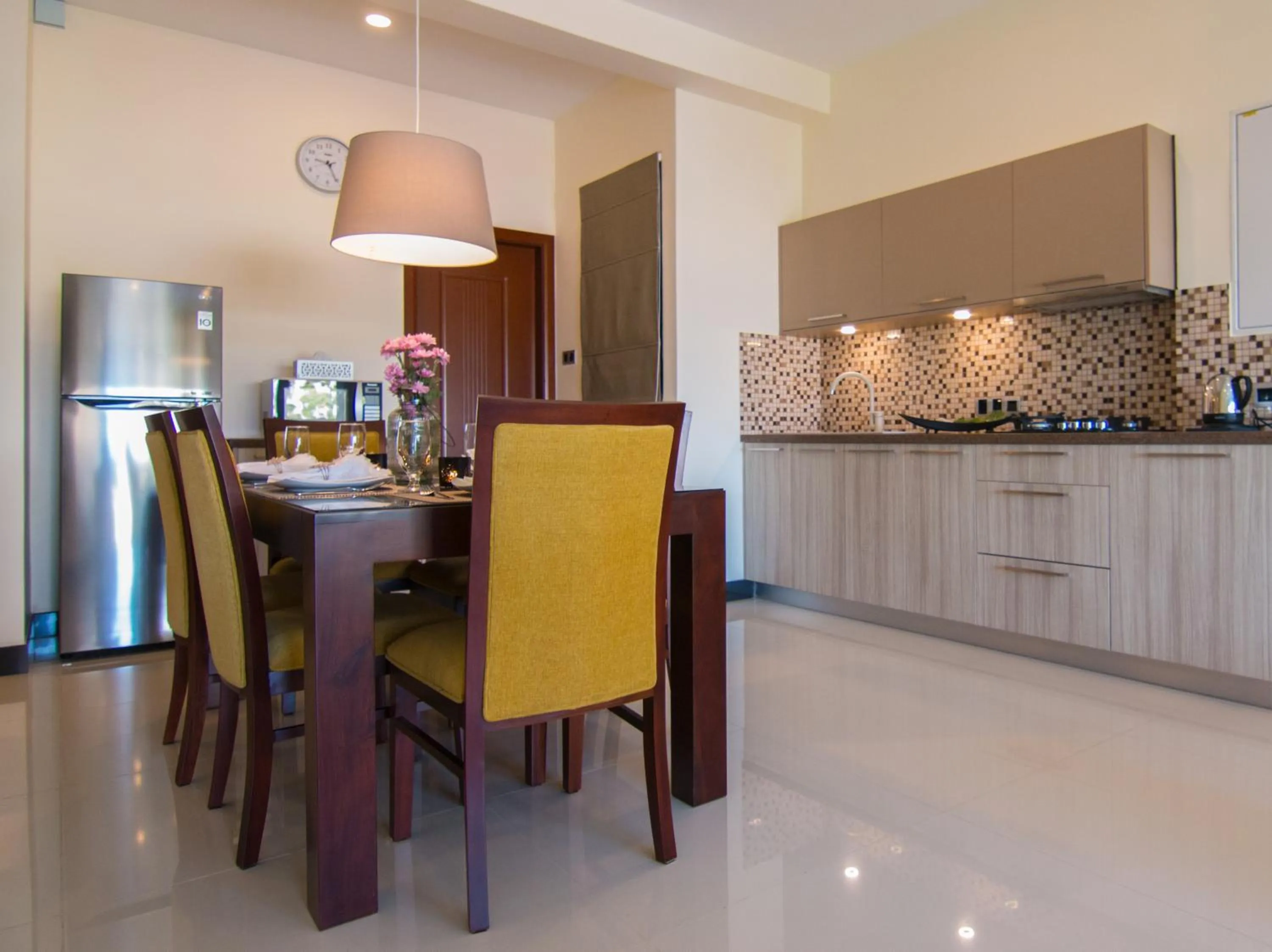 Coffee/tea facilities in Rococo Residence