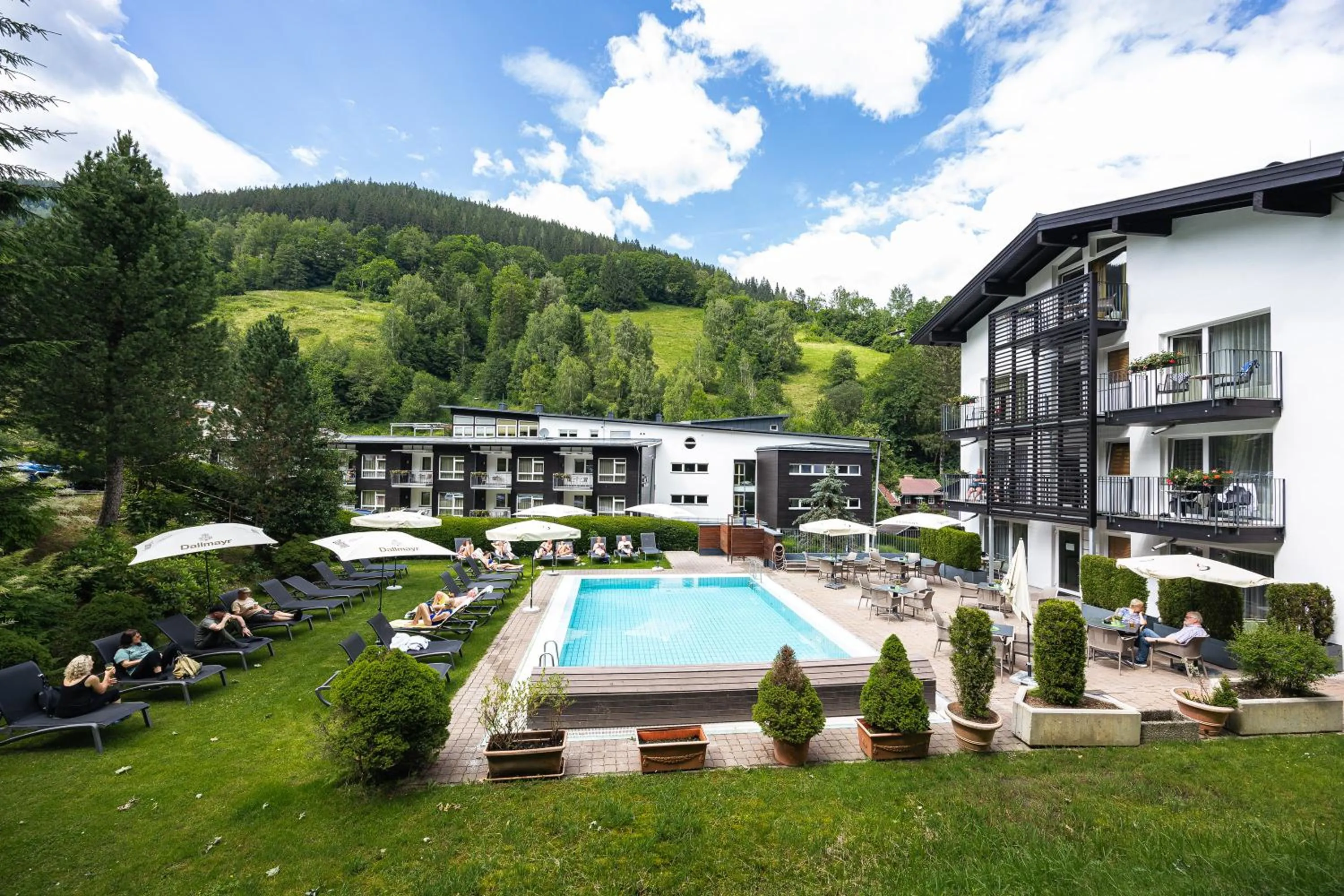Property building in Hotel Der Waldhof