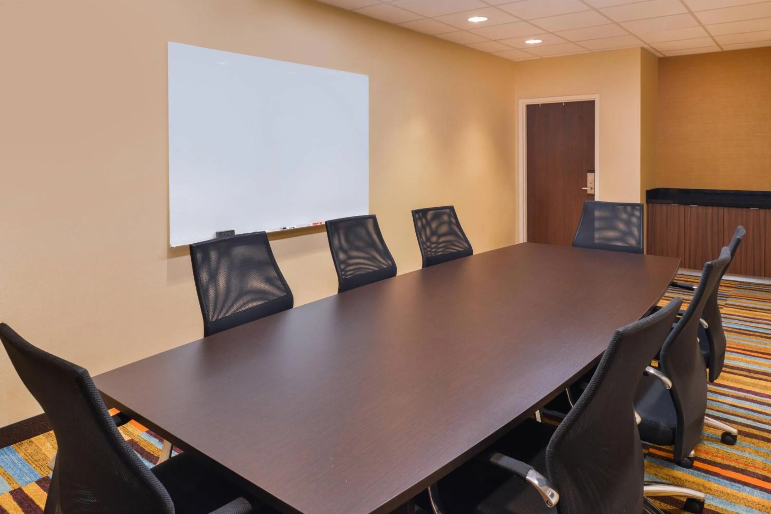 Meeting/conference room in Fairfield Inn & Suites by Marriott Coralville